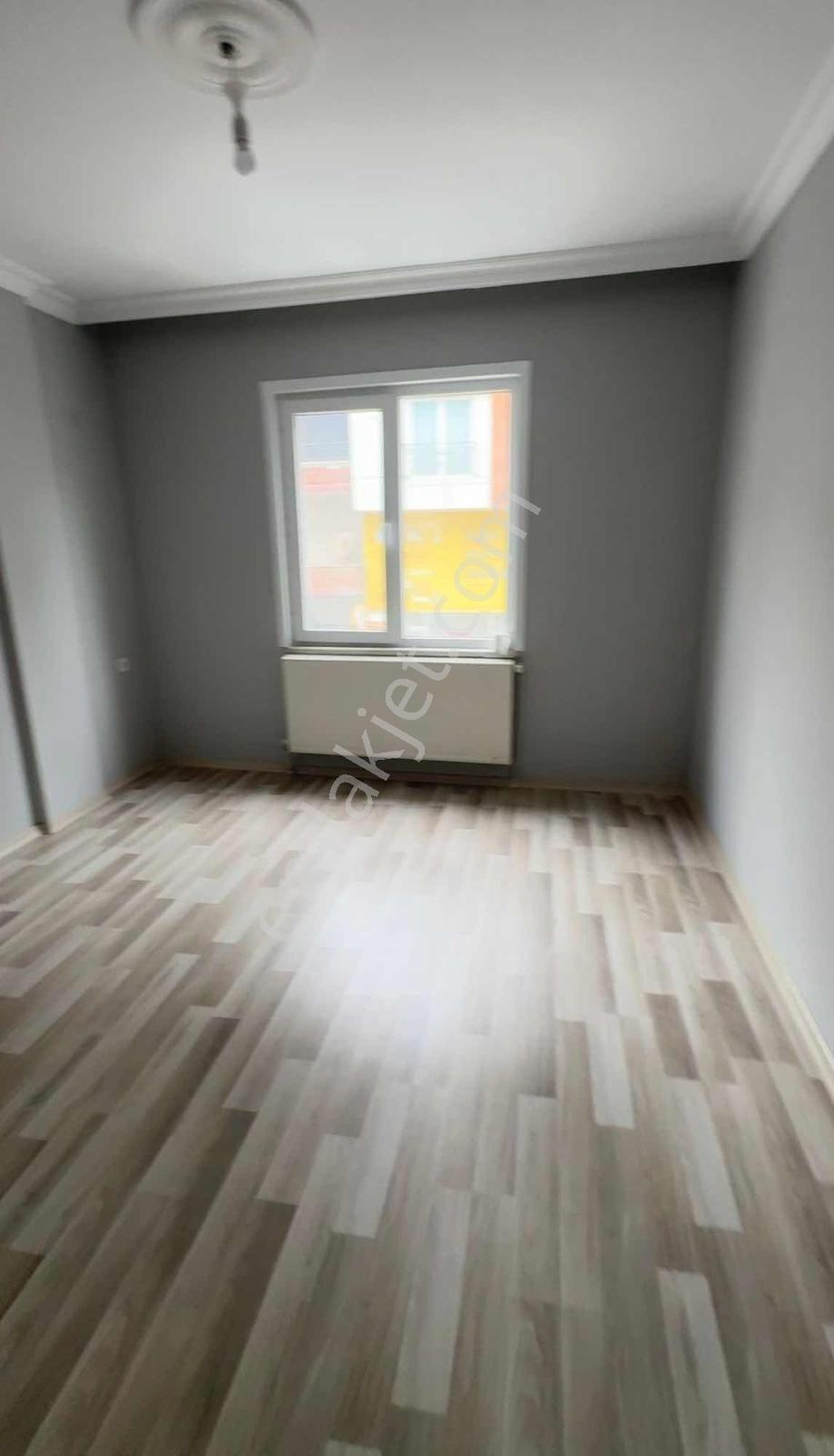 Pasta Simit Sarayı Karşısı Cadde Cephe Kiralık Daire - Görsel 3