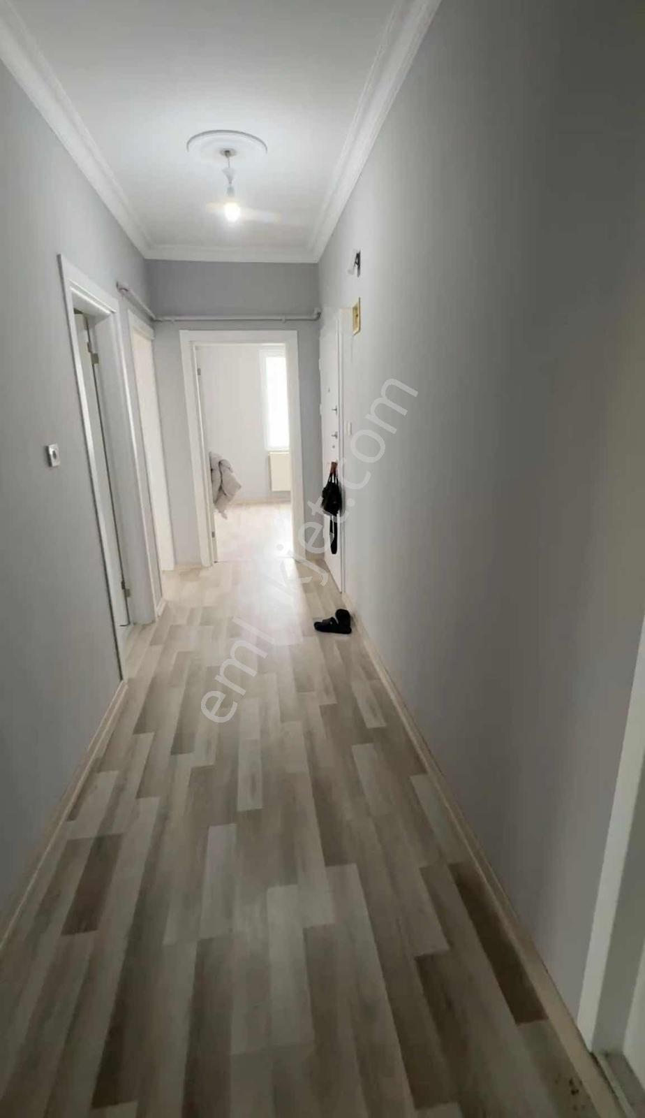 Pasta Simit Sarayı Karşısı Cadde Cephe Kiralık Daire