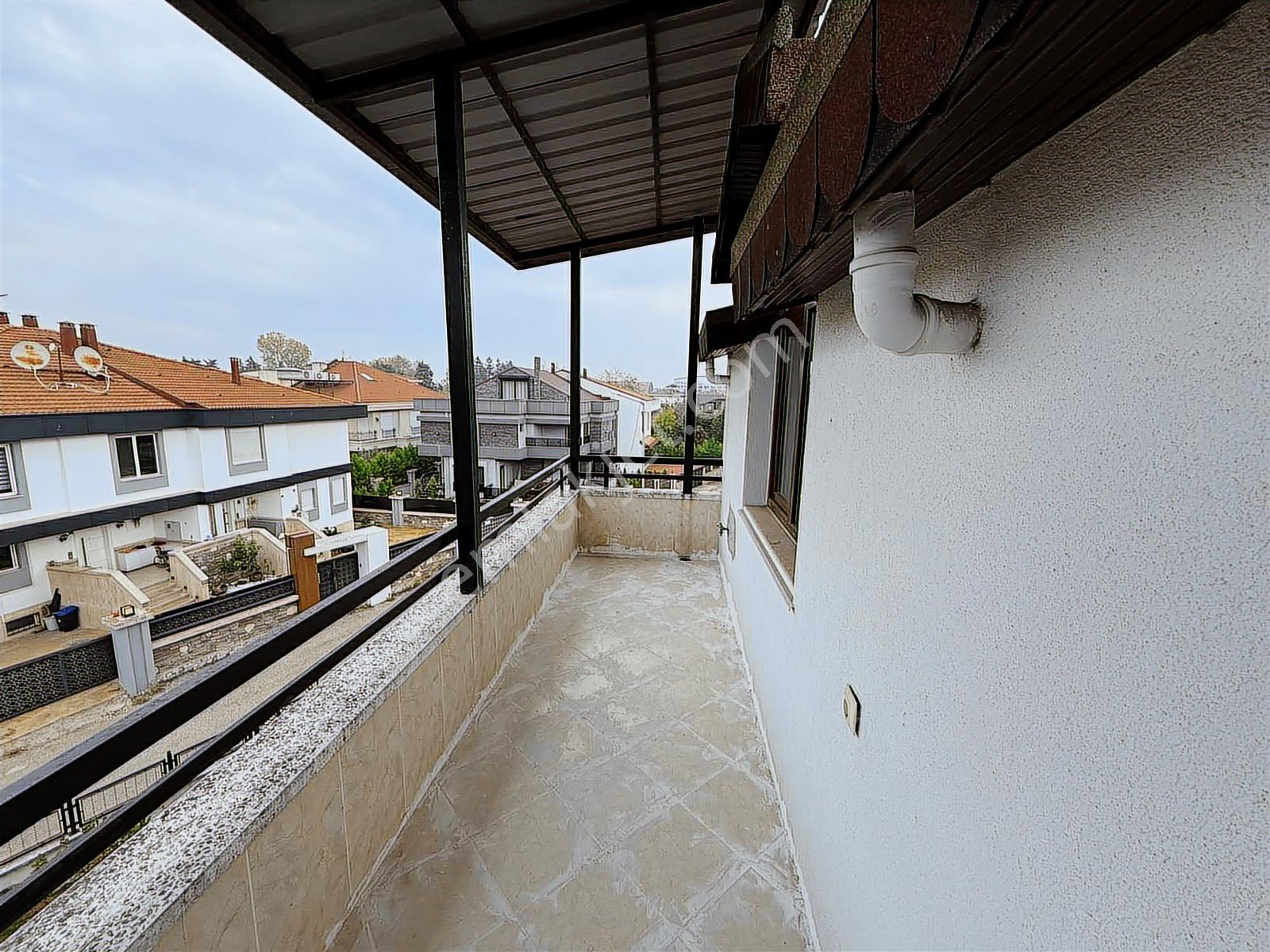 Resuloğlu Emlak'tan Akyazı Sahilinde Satılık Tribleks Daire - Görsel 17