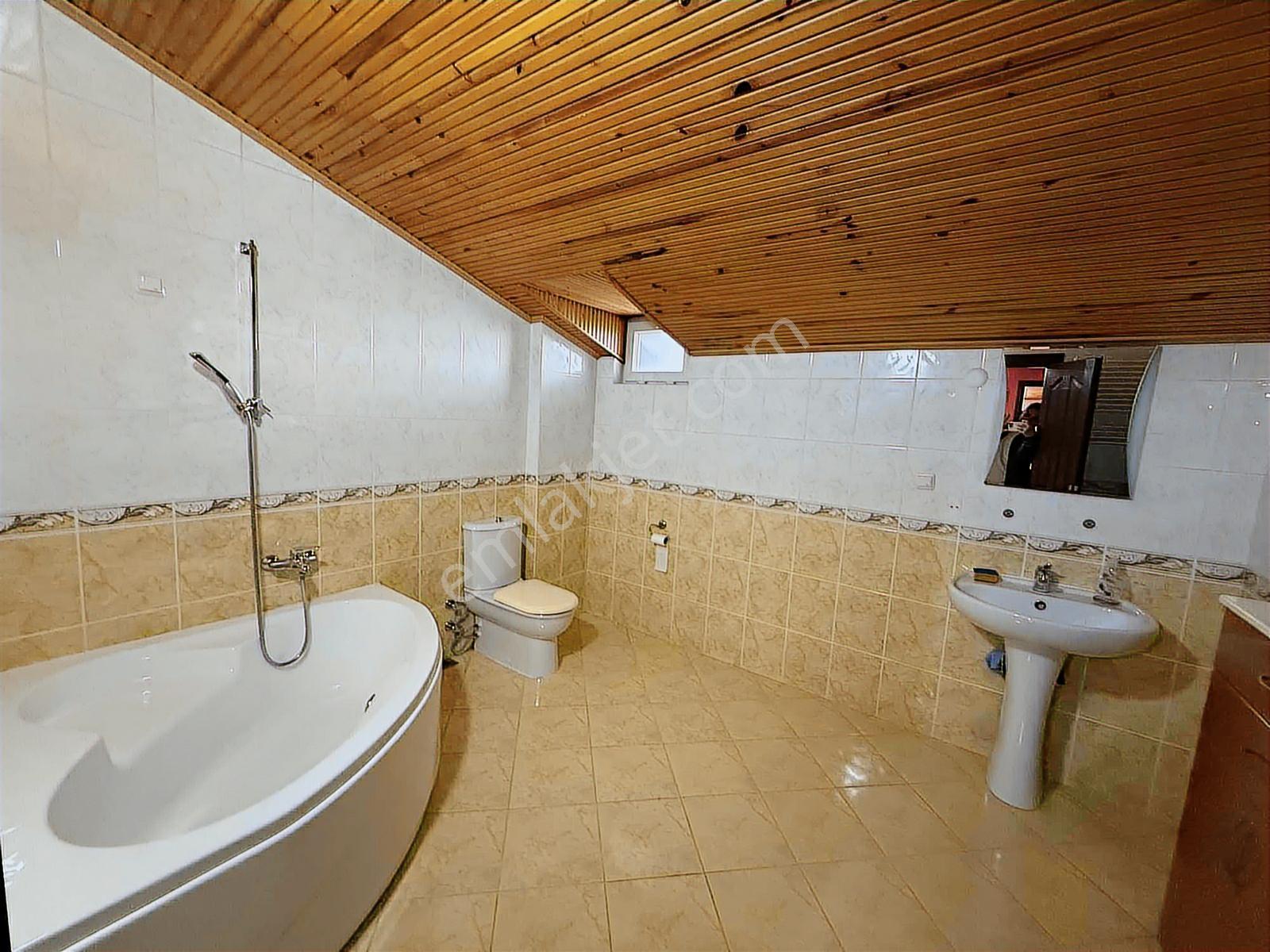 Resuloğlu Emlak'tan Akyazı Sahilinde Satılık Tribleks Daire - Görsel 25