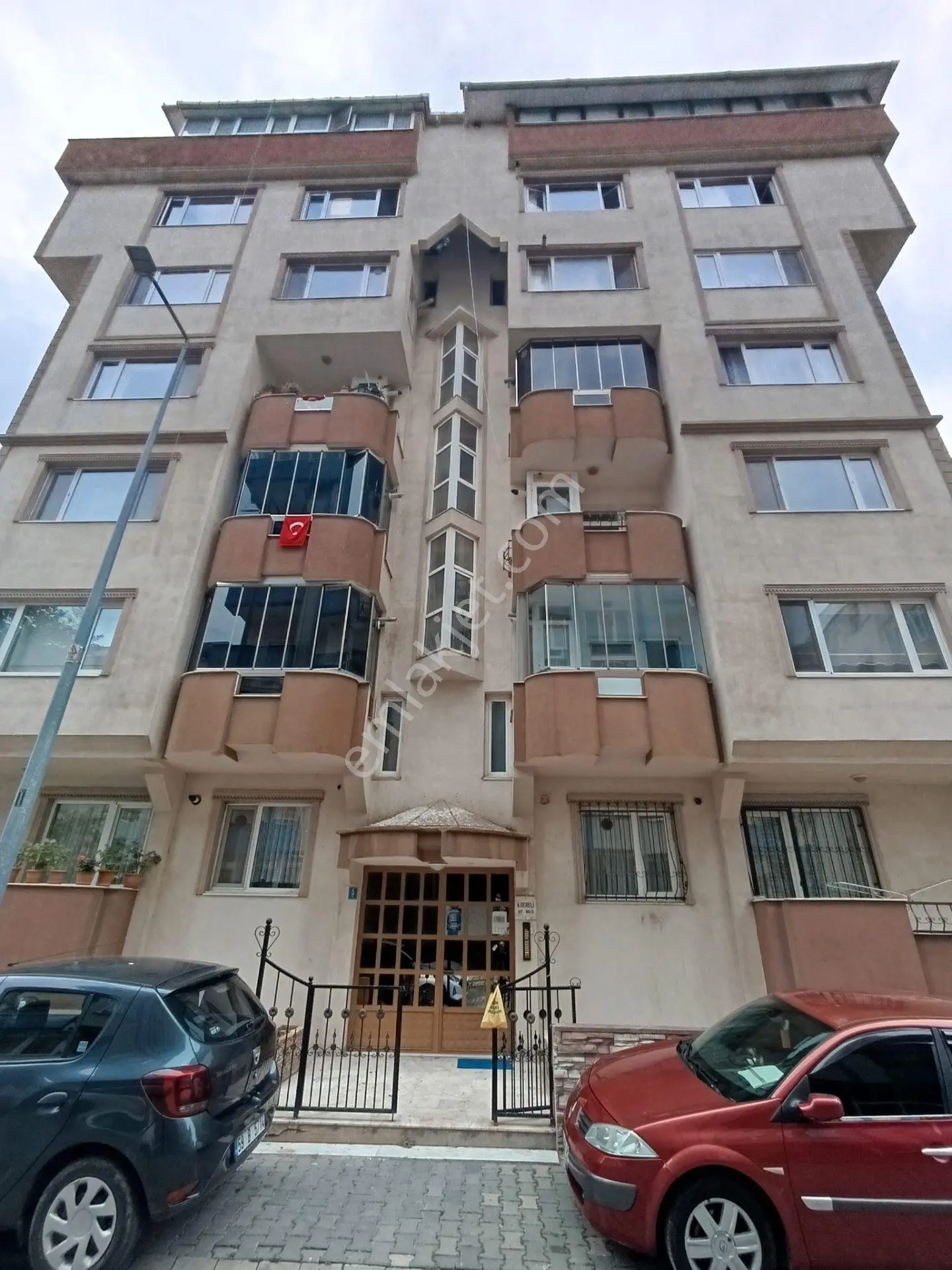 Remax Land'den Kazımiye'de Satılık 3+1 Daire!