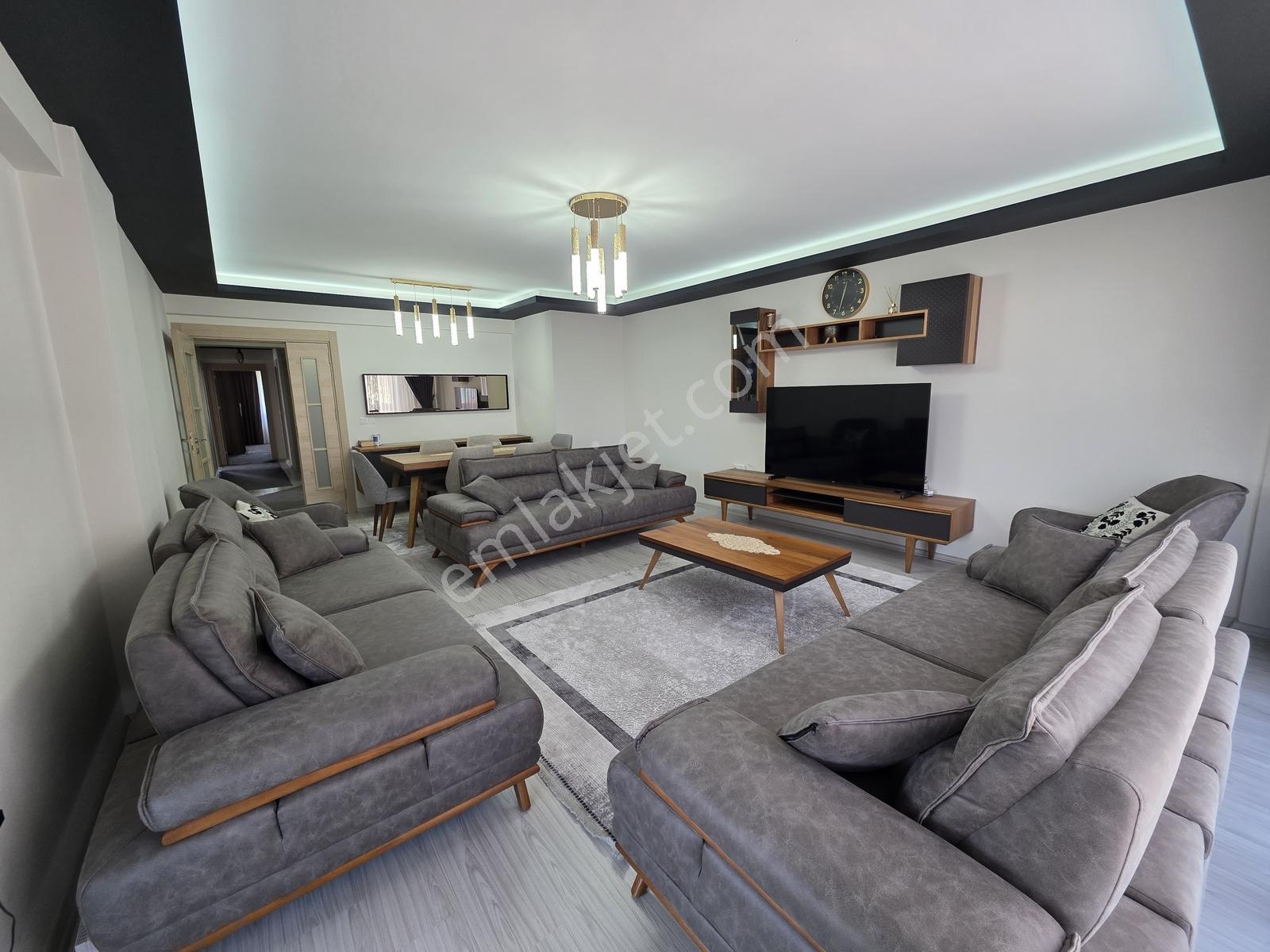 Yalıncak'ta Deniz Manzaralı 3+1 Lüks Daire: 180m², Yerden Isıtma