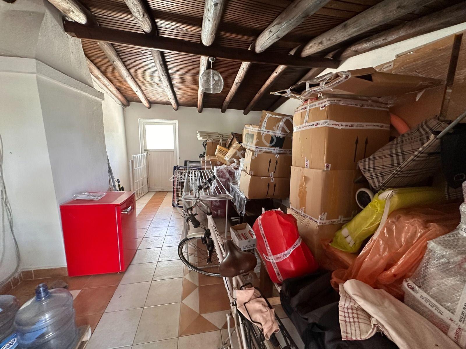Stop'tan Foça 993m² Bahçe Kullanım Alanlı 4+1 Müstakil Villa - Görsel 33