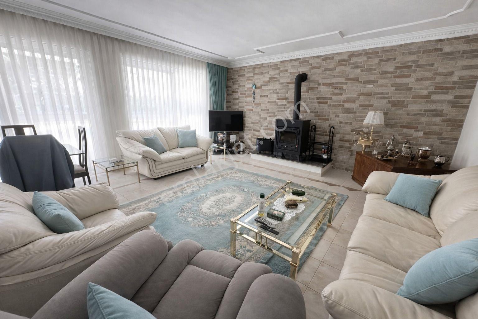 Stop'tan Foça 993m² Bahçe Kullanım Alanlı 4+1 Müstakil Villa - Görsel 6