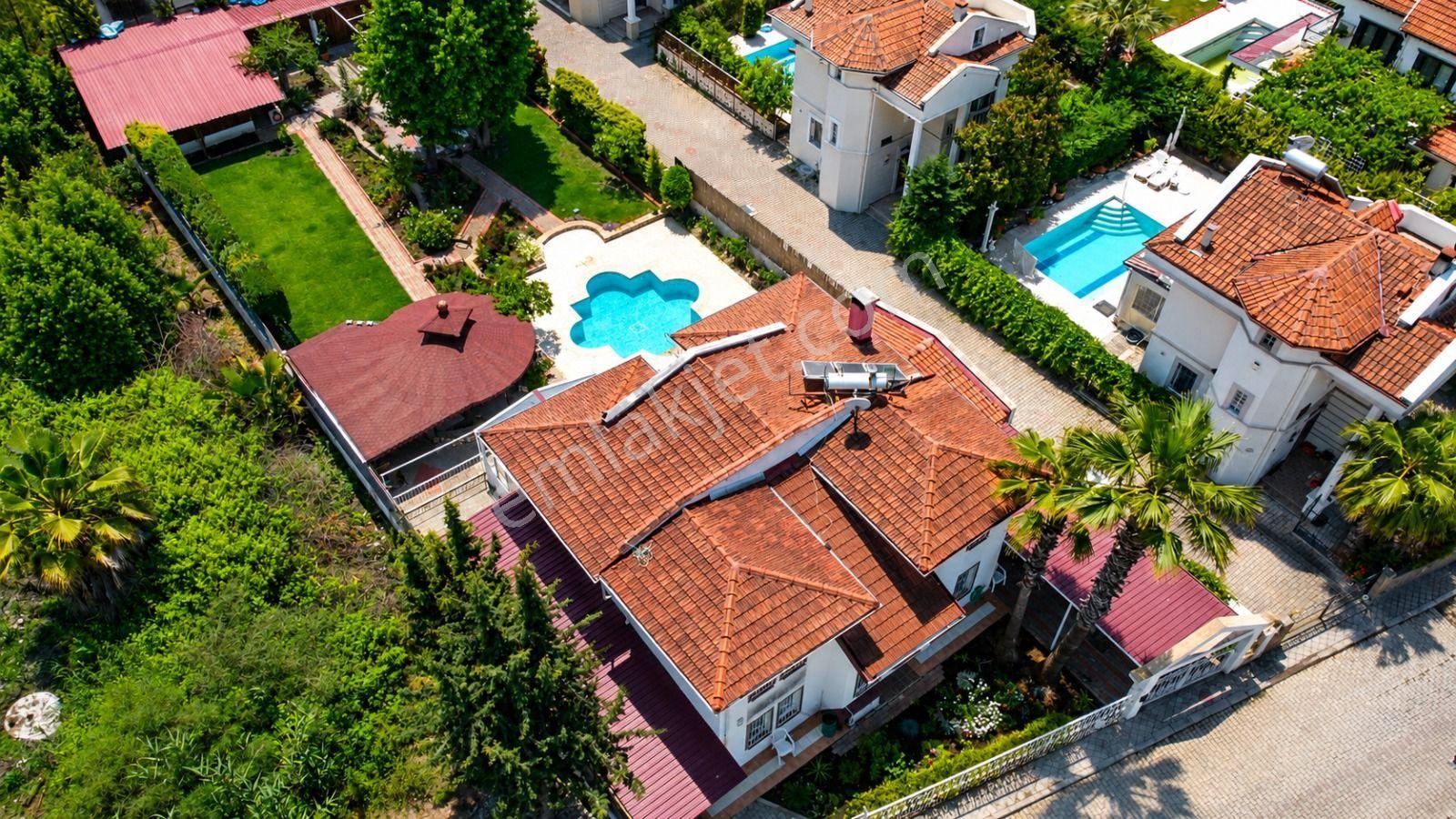 Stop'tan Foça 993m² Bahçe Kullanım Alanlı 4+1 Müstakil Villa - Görsel 29