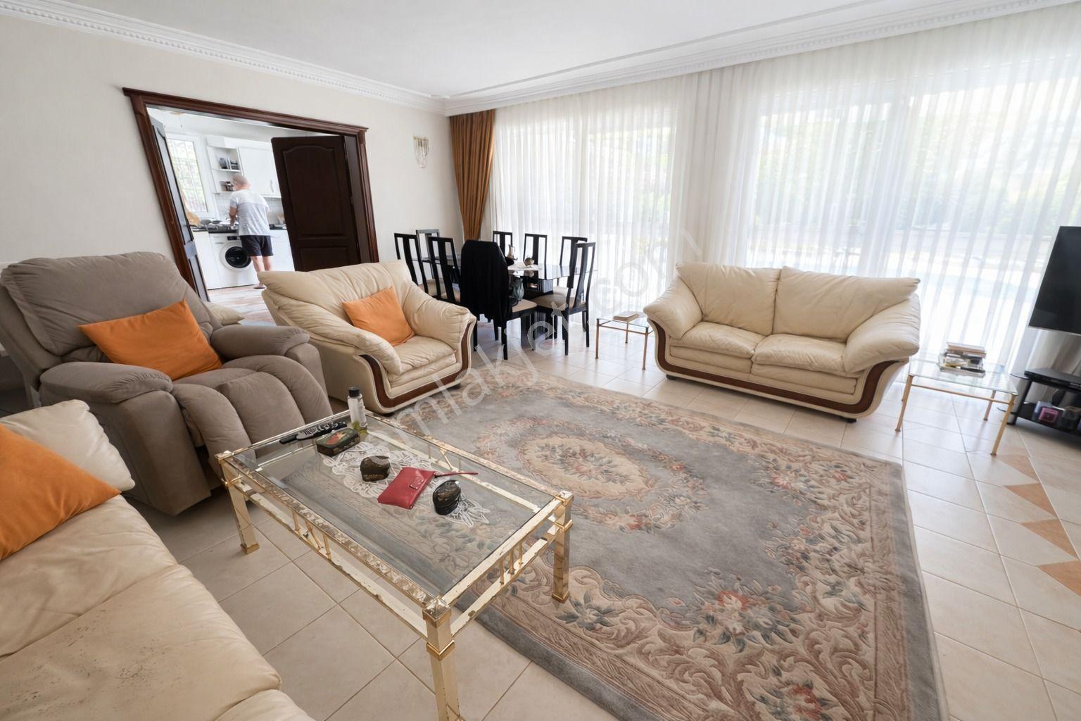 Stop'tan Foça 993m² Bahçe Kullanım Alanlı 4+1 Müstakil Villa - Görsel 4