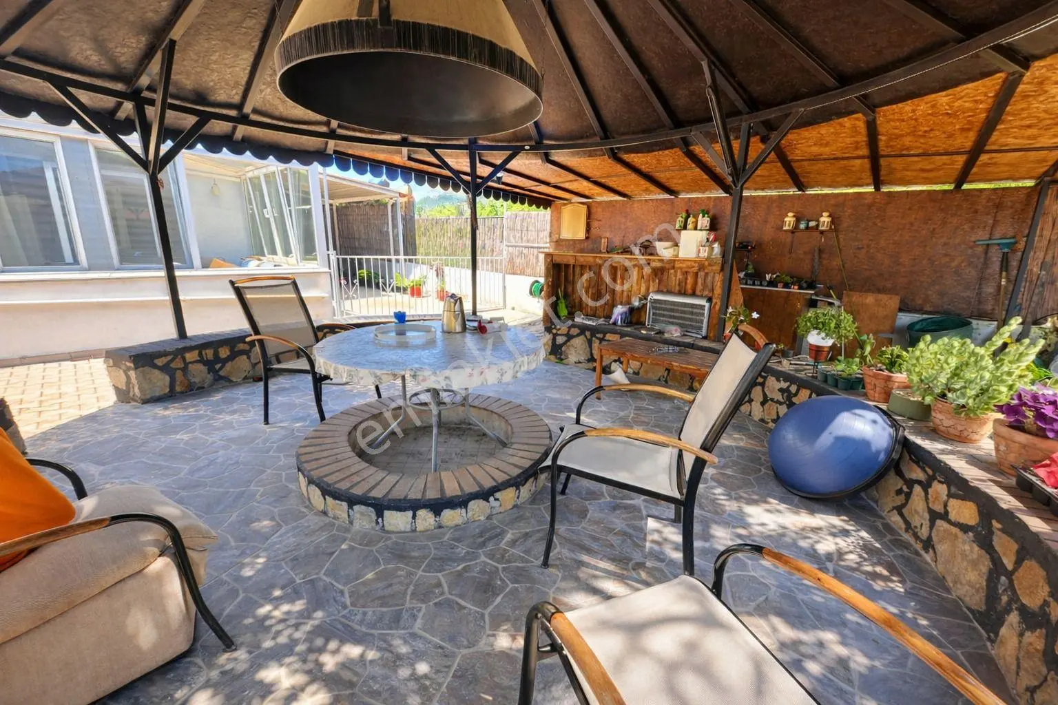 Stop'tan Foça 993m² Bahçe Kullanım Alanlı 4+1 Müstakil Villa - Görsel 3