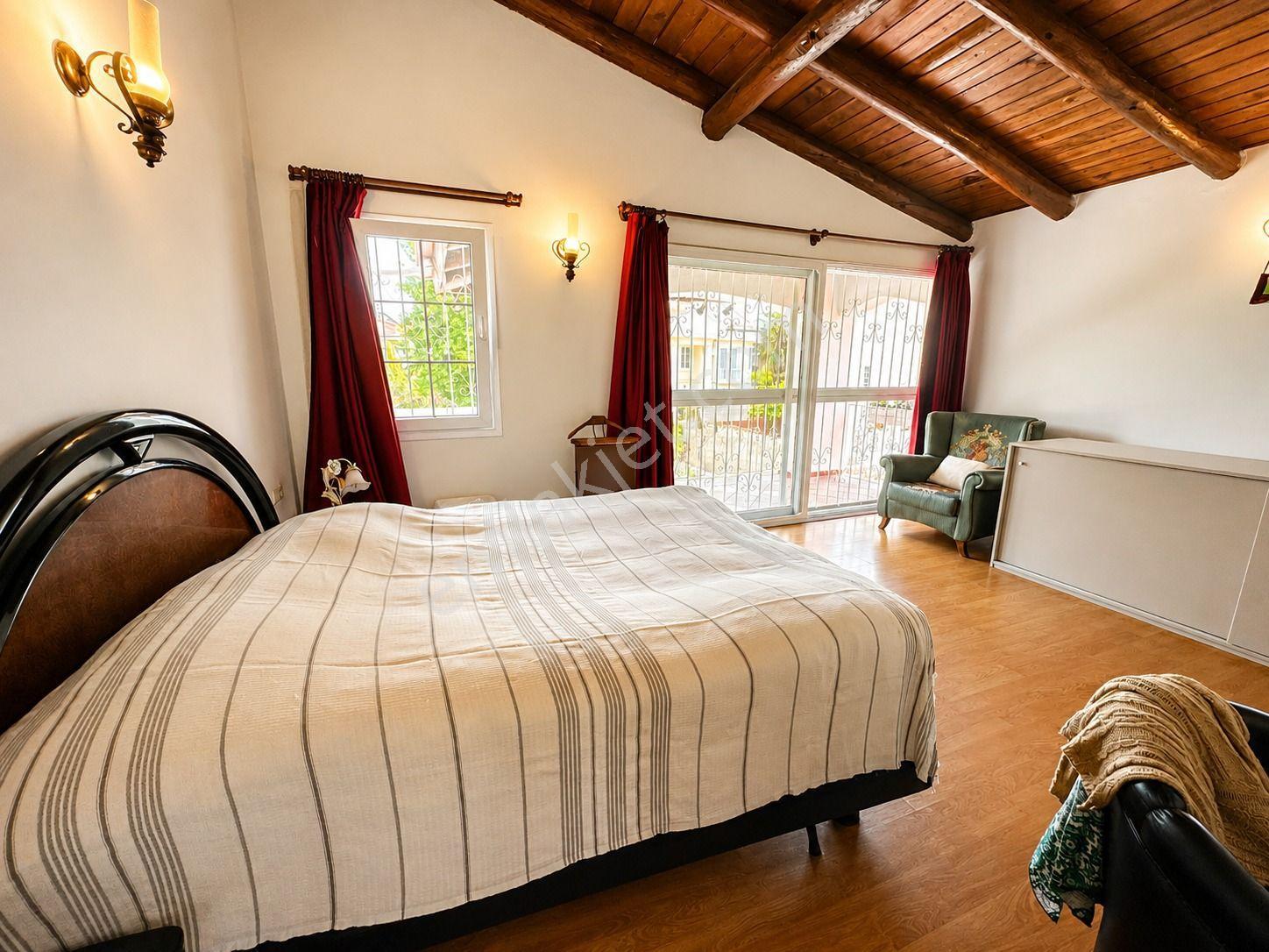 Stop'tan Foça 993m² Bahçe Kullanım Alanlı 4+1 Müstakil Villa - Görsel 19