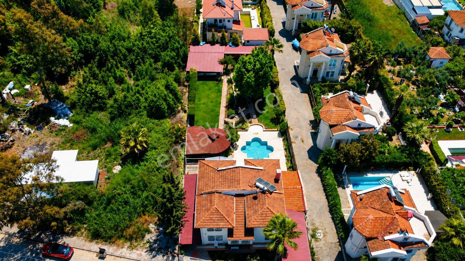 Stop'tan Foça 993m² Bahçe Kullanım Alanlı 4+1 Müstakil Villa - Görsel 27