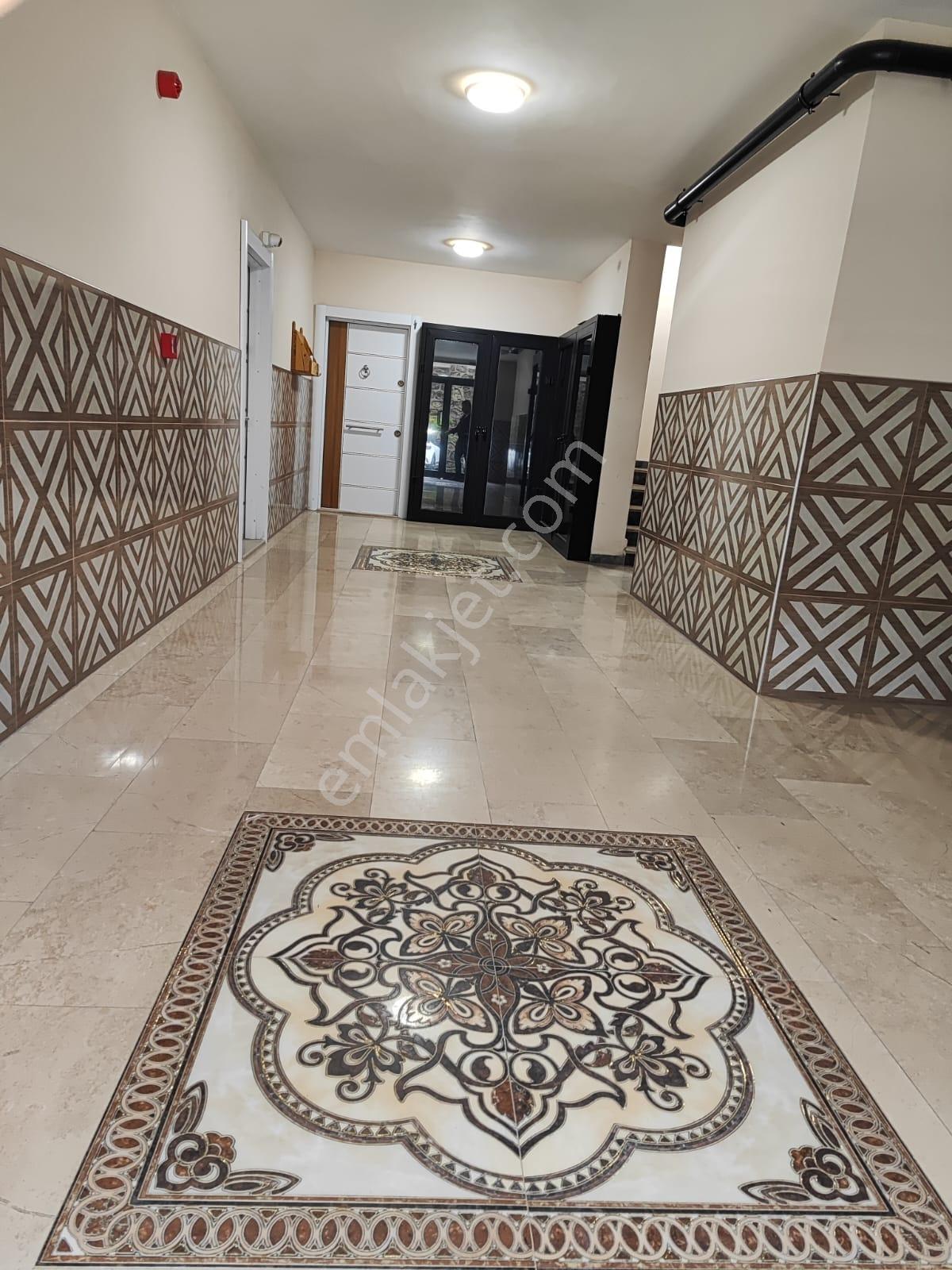 Yalı Gayrimenkulden Sürmene Merkez Manzaralı Ebeveyn Banyolu 3+1 - Görsel 24