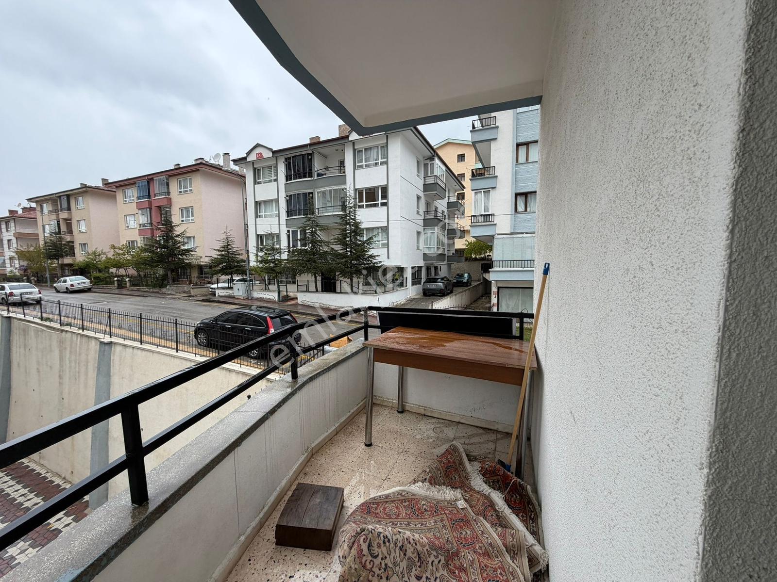 Kaya'dan Cadde Dibi 1.kat Çift Balkon Acil Satılık 3+1 Daire !! - Görsel 8