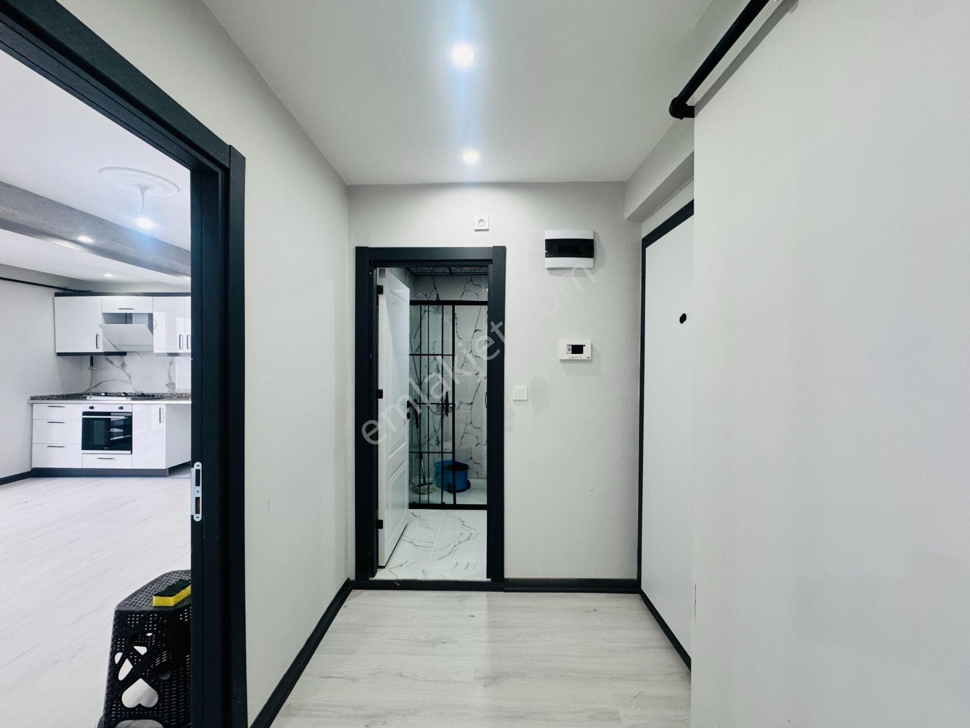 Güven'den Kapaklıda Hastaneye Yakın Balkonlu Kiralık 1+1 Daire - Görsel 12