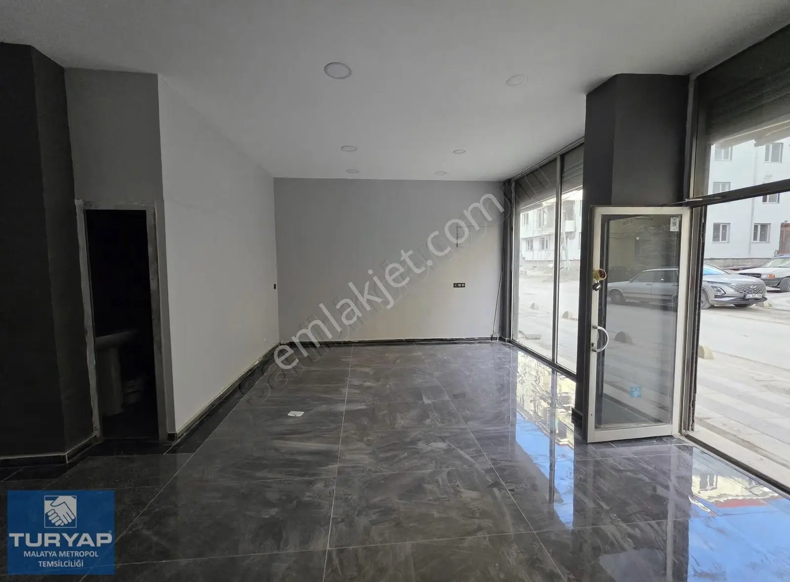 Turyap Metropol'den B.mustafa Paşa Mah.de Kiralık 45 M² Dükkan - Görsel 3