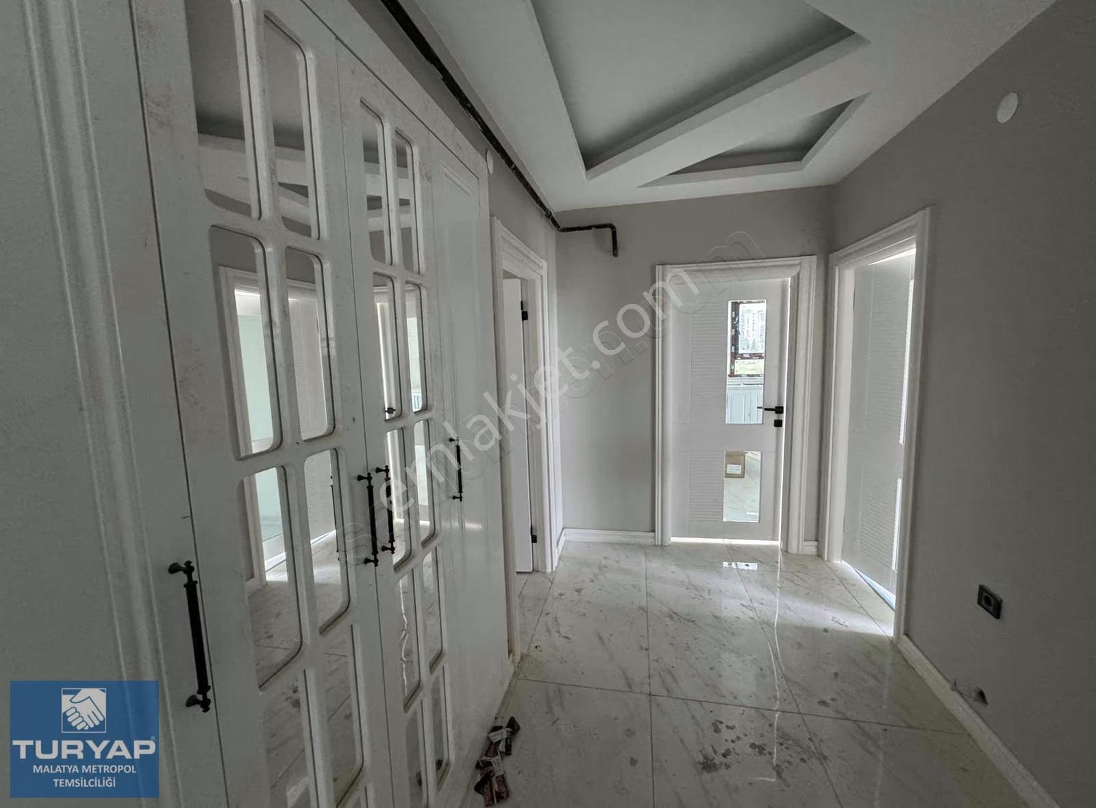 Turyap Metropol'den Tecde Ana Caddede Satılık Lüks Daire