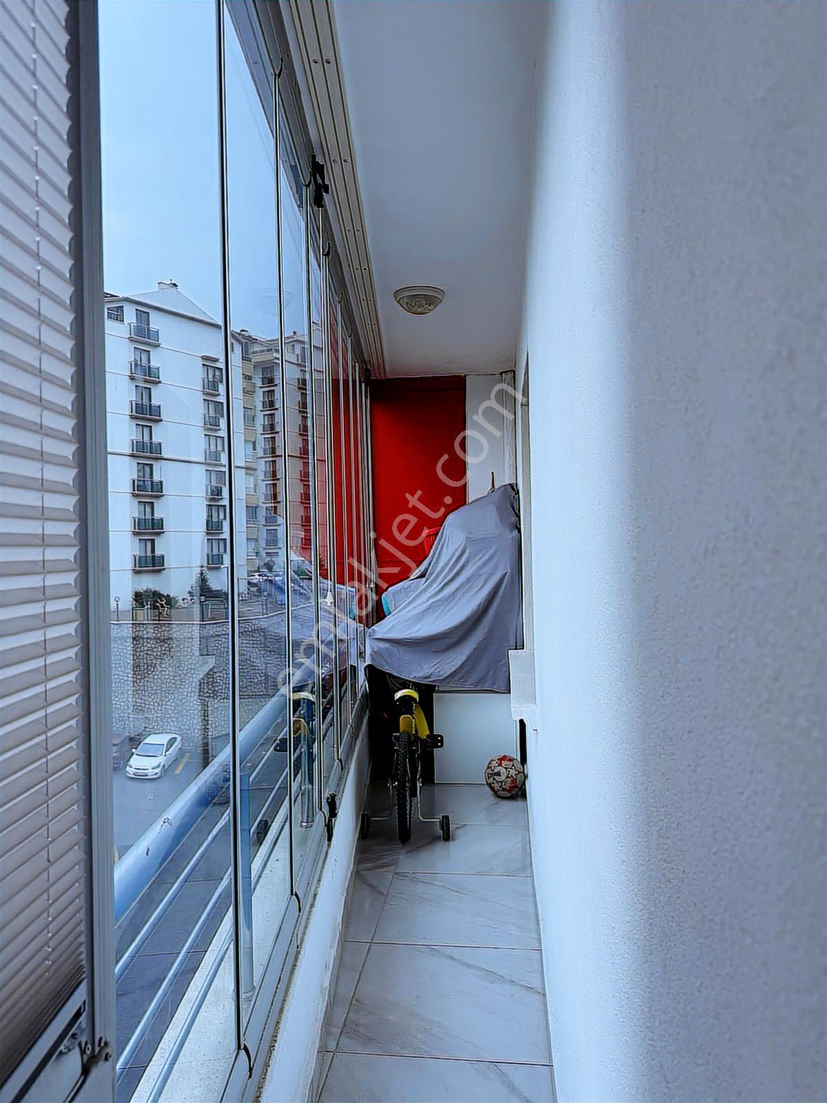 Otoban Manzaralı Komple Yapılı Teras Balkonlu 3+1 160 M2 Daire!! - Görsel 11