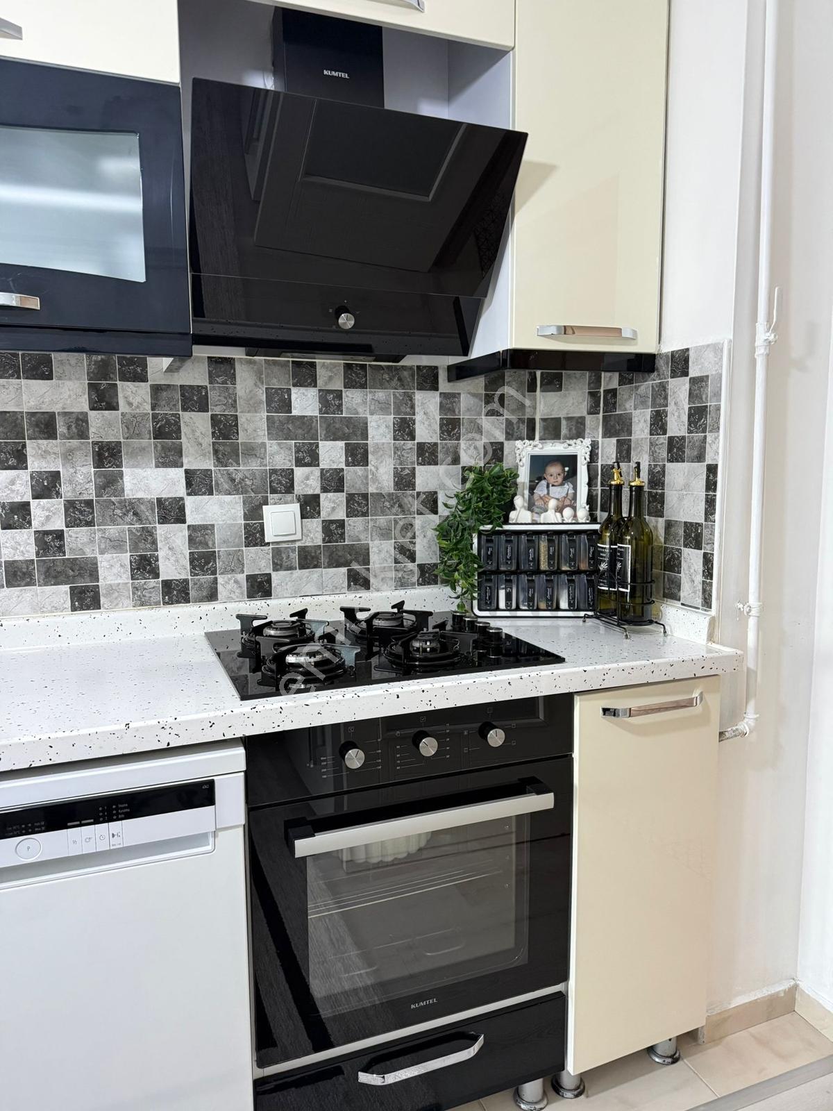 Otoban Manzaralı Komple Yapılı Teras Balkonlu 3+1 160 M2 Daire!! - Görsel 21