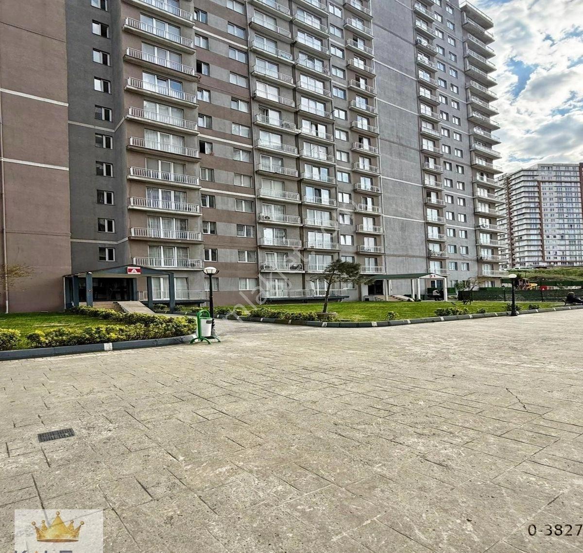 Metrobüse Çok Yakın Dekorlu Satılık 2+1 Arakat Daire - Görsel 4