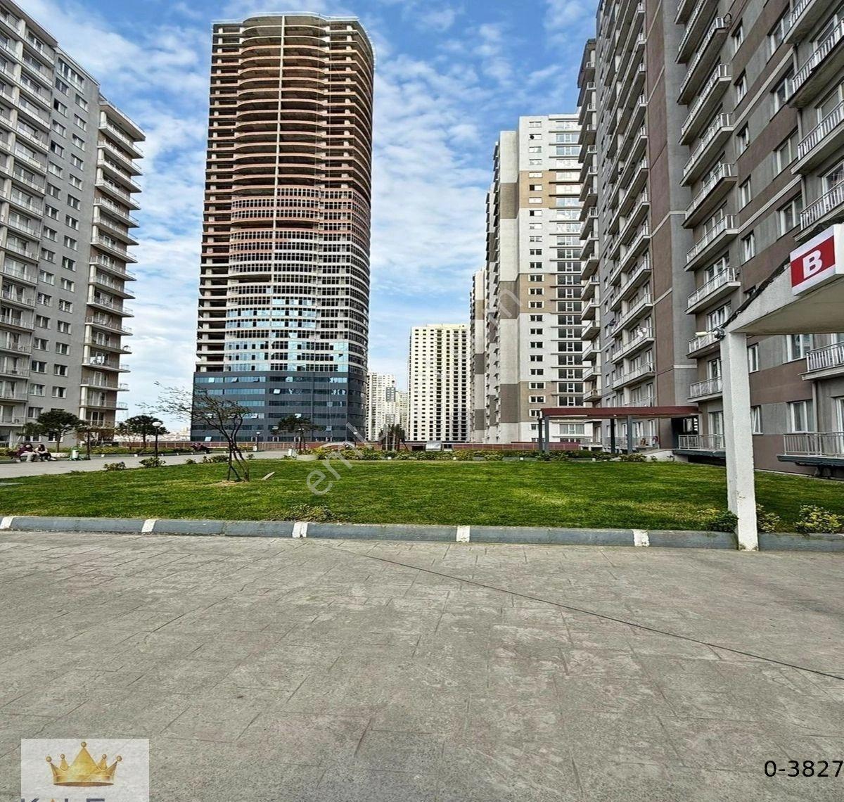 Metrobüse Çok Yakın Dekorlu Satılık 2+1 Arakat Daire - Görsel 6