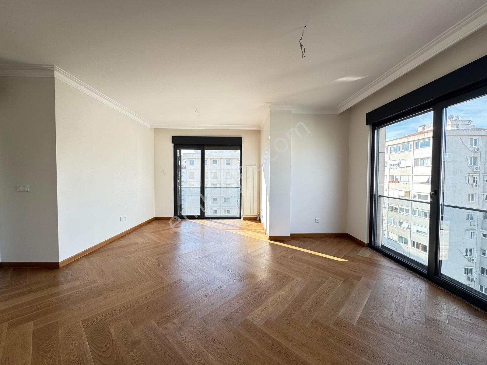 Suadiye'de Bağdat Caddesi'ne Ve Sahile Yakın 130 M² 3+1 - Görsel 10