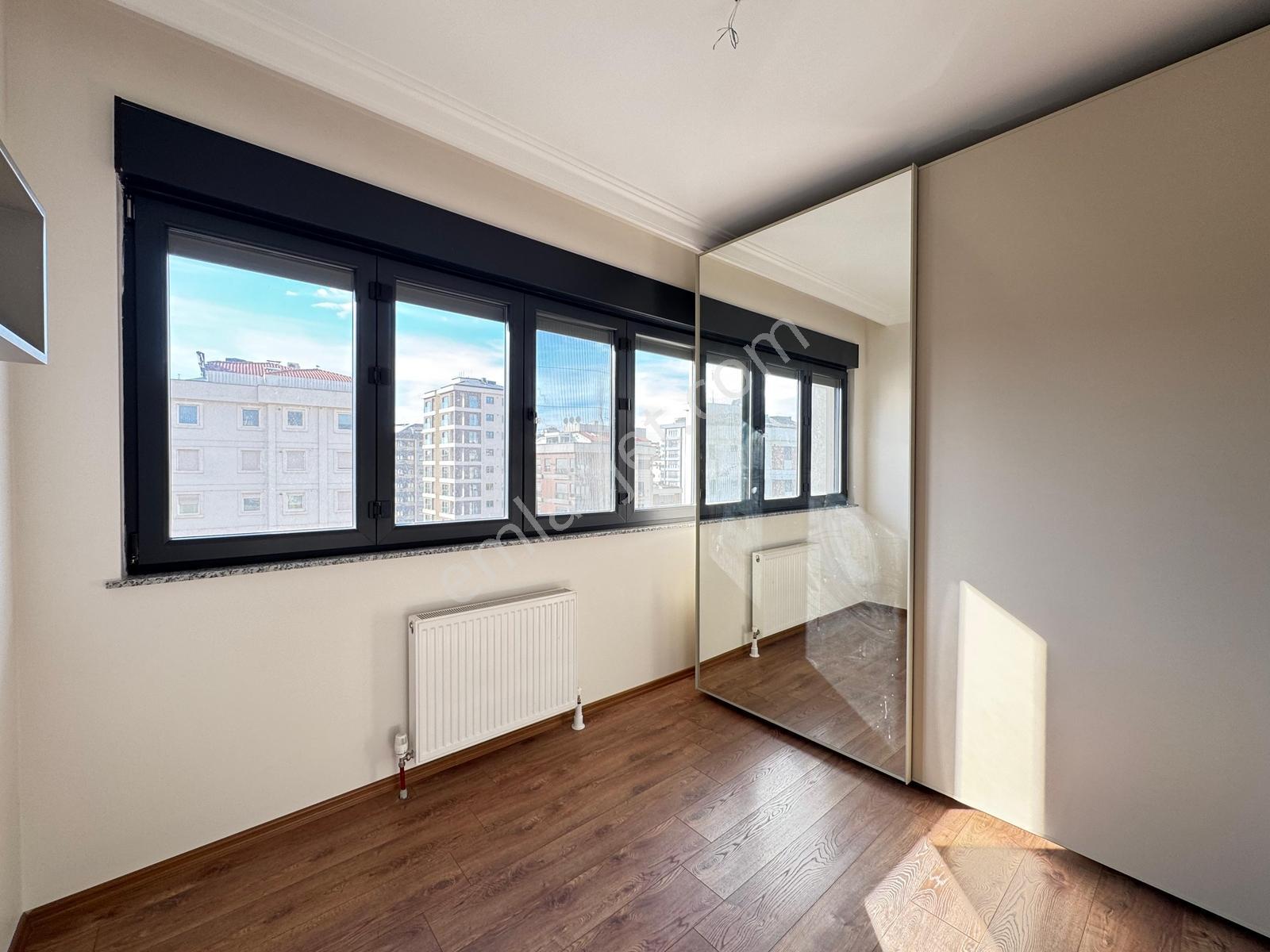 Suadiye'de Bağdat Caddesi'ne Ve Sahile Yakın 130 M² 3+1 - Görsel 32
