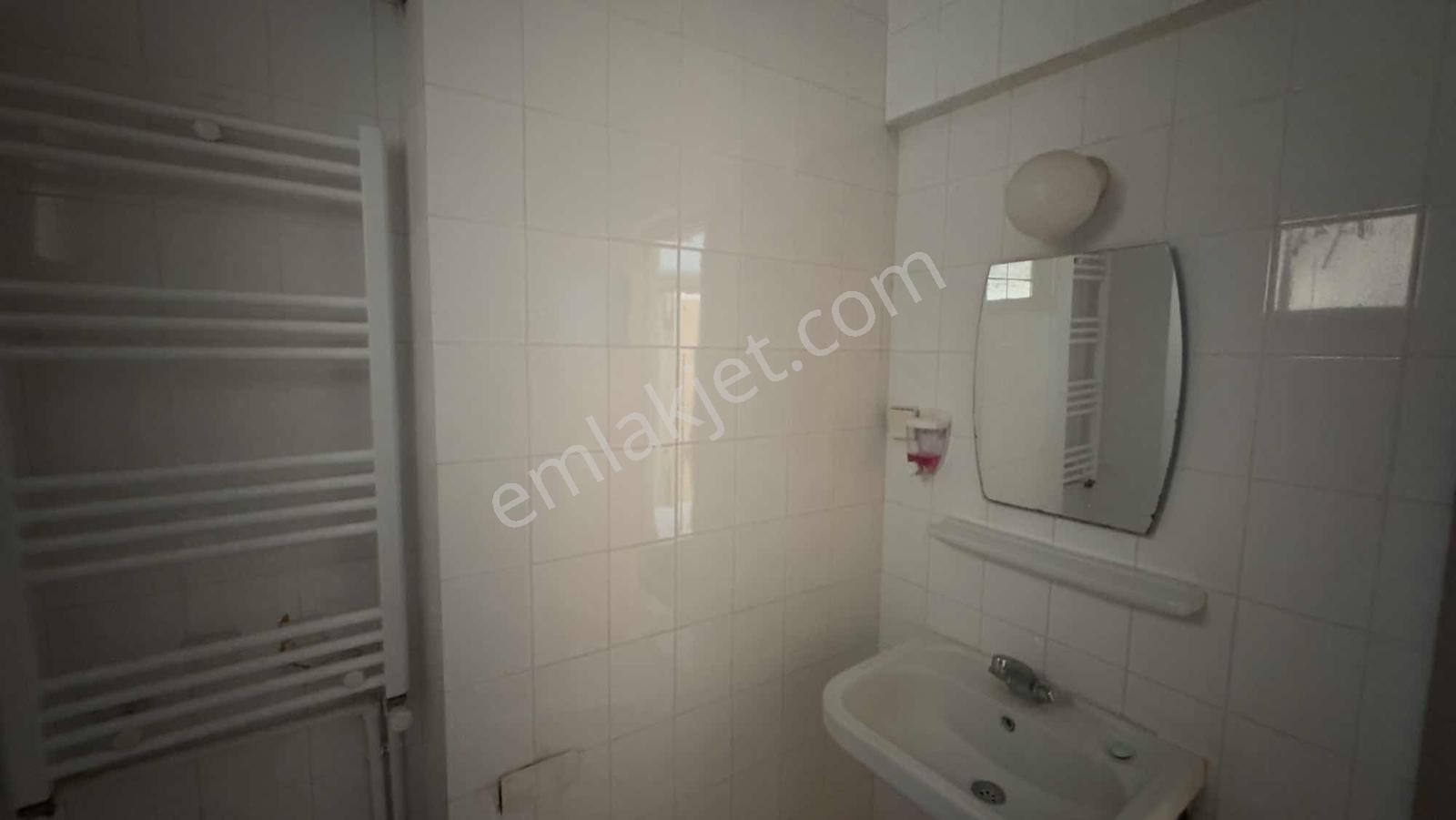 Bahçelievler Kemer Sitesinde Satılık Daire - Görsel 2