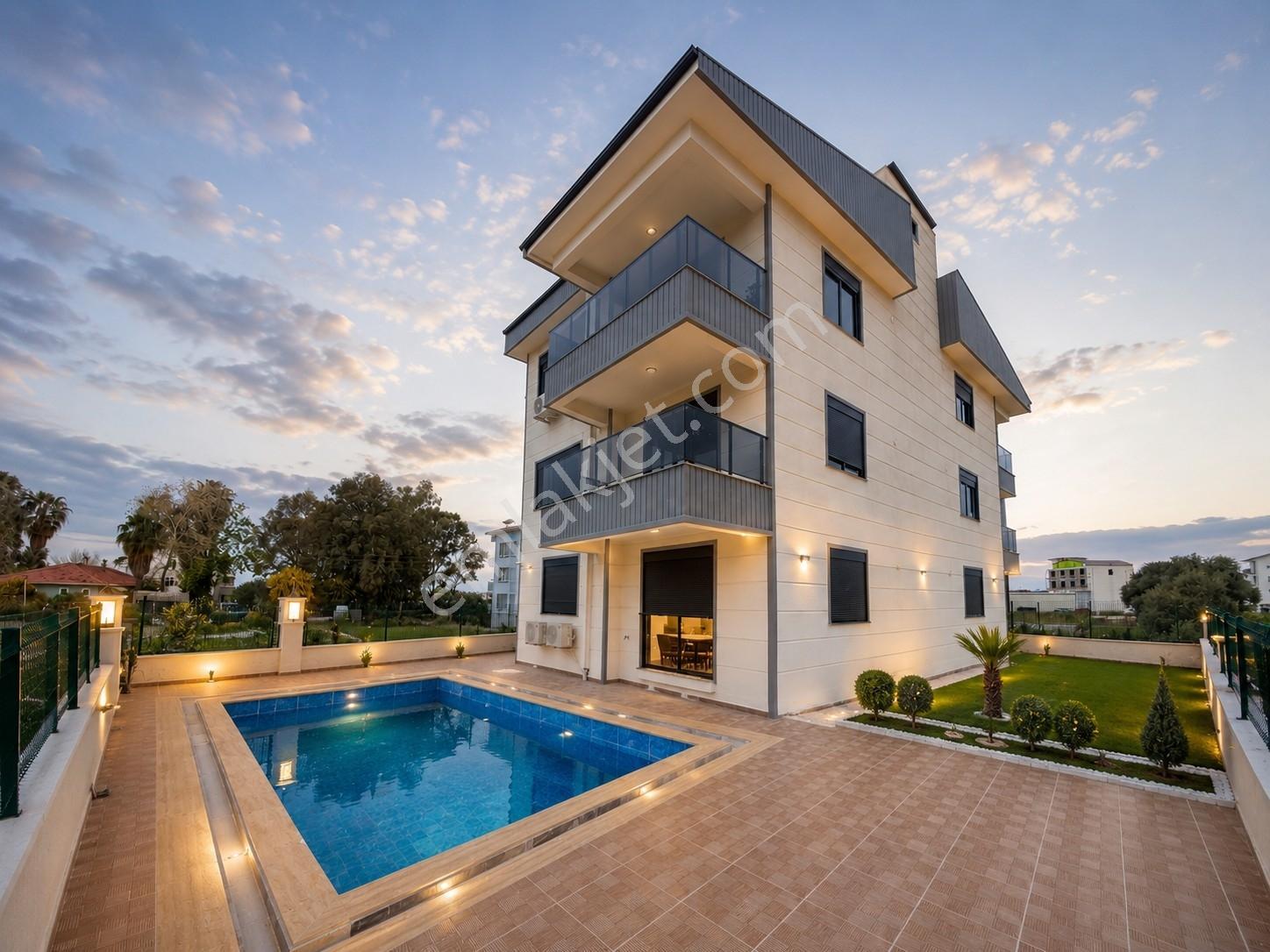 Kadriyede Havuzlu Site İçinde Sıfır 1+1 Daire | 2 Klimalı