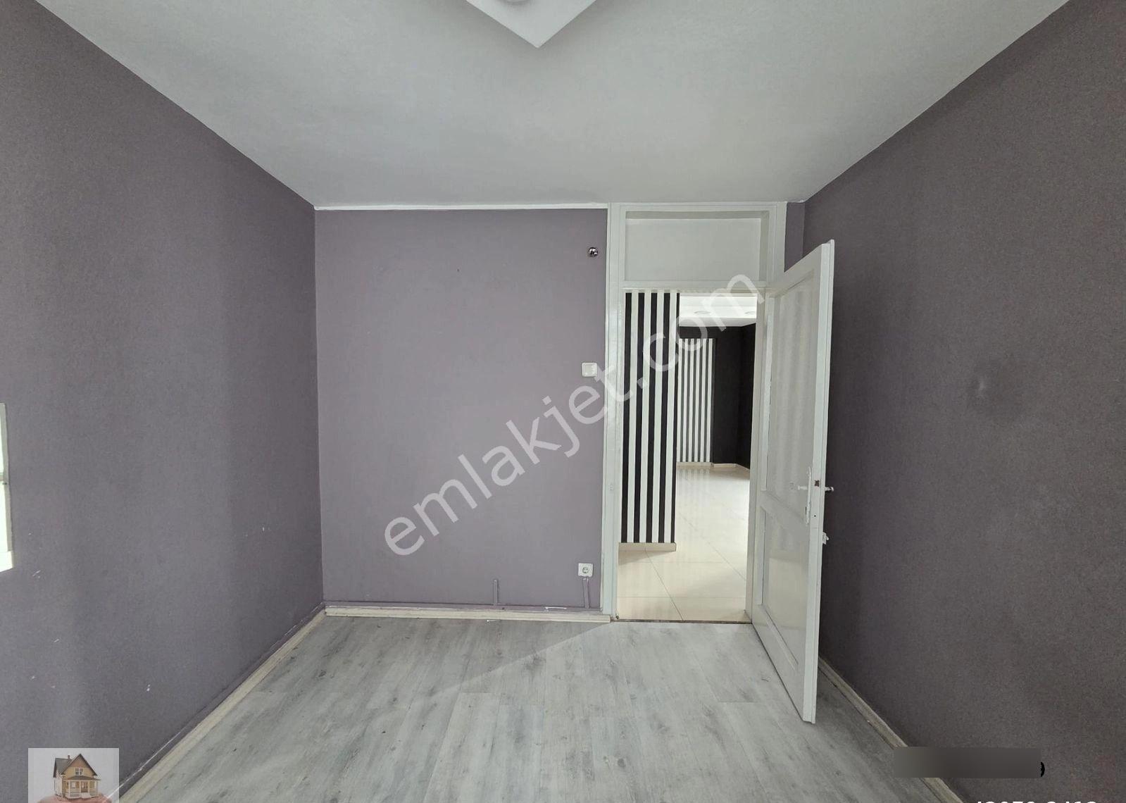 İnönü Cadde Üzeri Metro Önü Kiralık Dükkan - Görsel 4