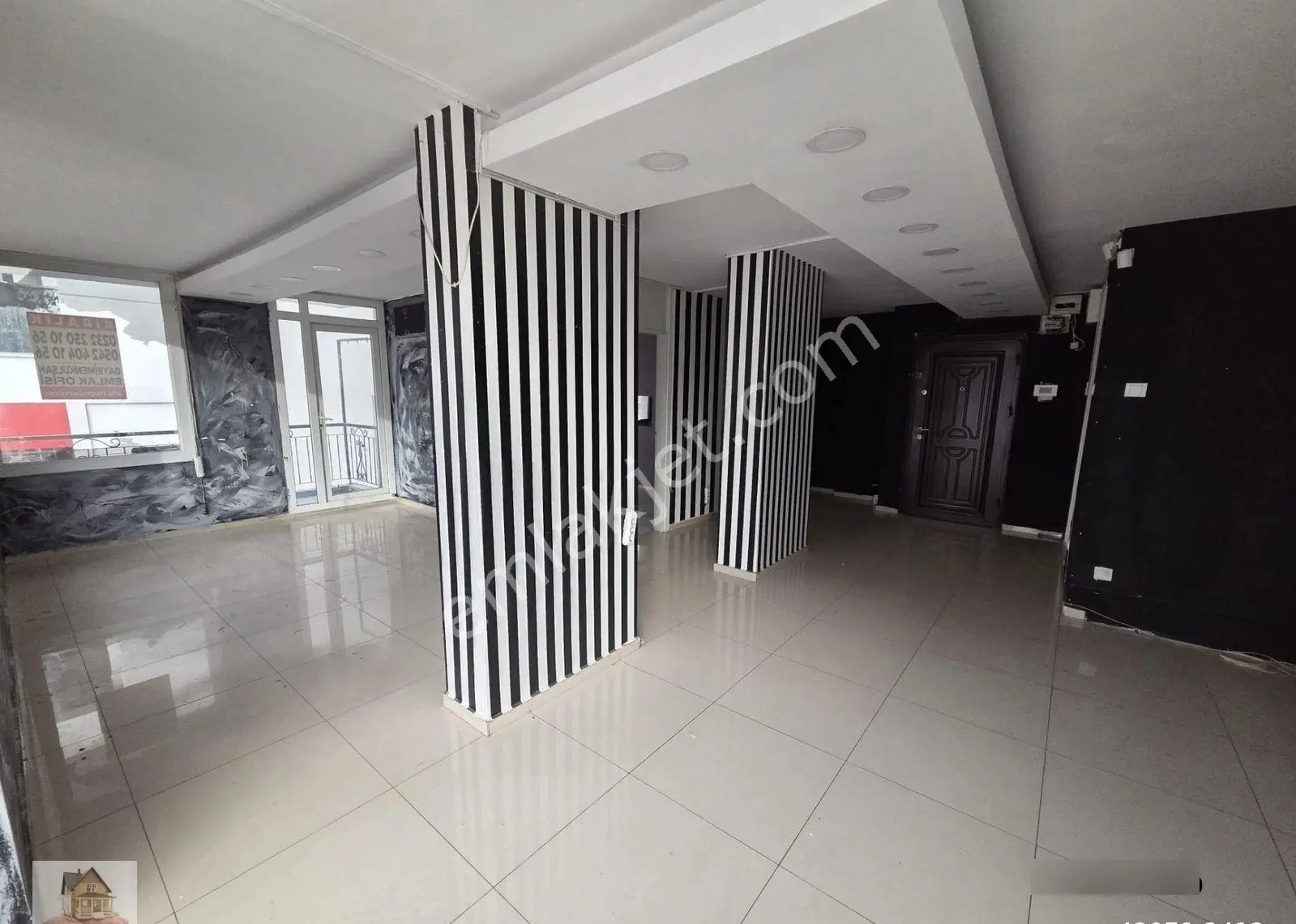 İnönü Cadde Üzeri Metro Önü Kiralık Dükkan - Görsel 2