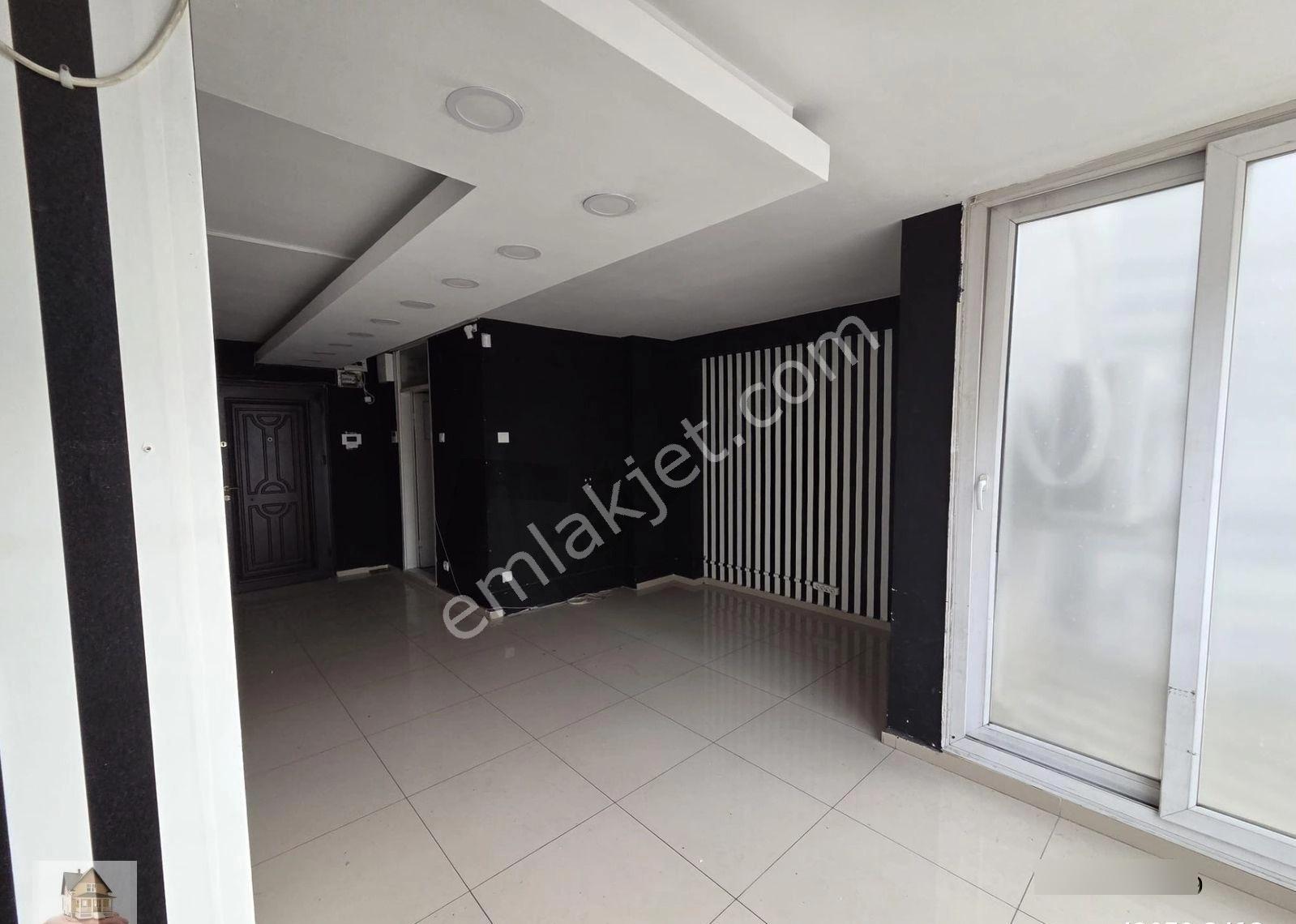İnönü Cadde Üzeri Metro Önü Kiralık Dükkan - Görsel 3
