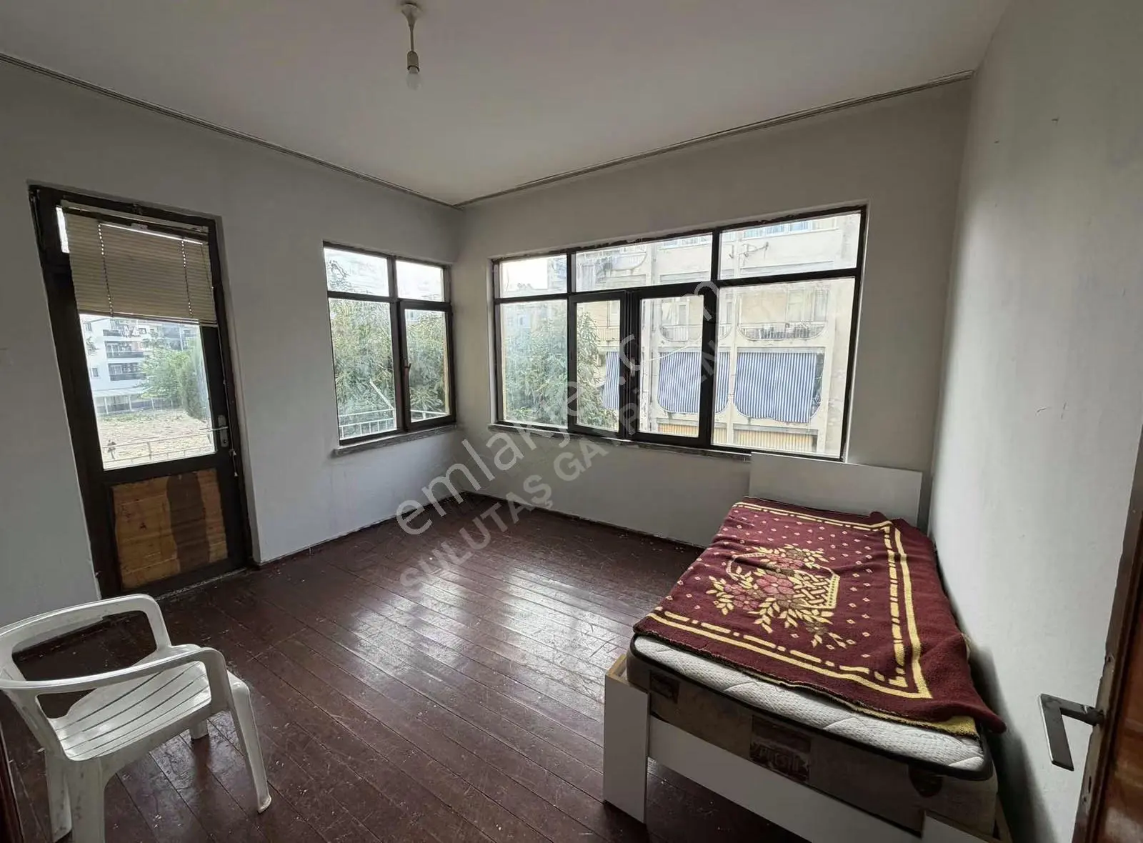 Alanya Güllerpınarı Mah. 1+1 Ayrı Mutfak Daire
