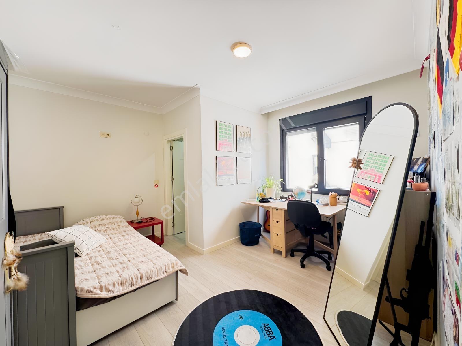Suadiye'de Bağdat Cd. 5 Dk İki Banyo Balkonlu 110 M² 2+1 - Görsel 16