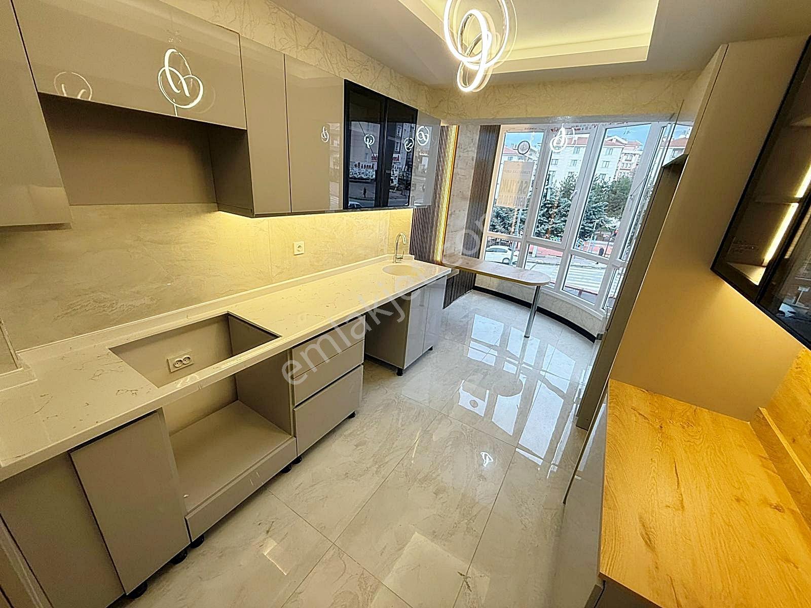 19_mayıs_cadde_üzeri_mega_lüx_yapılı_cadde_cepheli_130m²_3+1 - Görsel 22