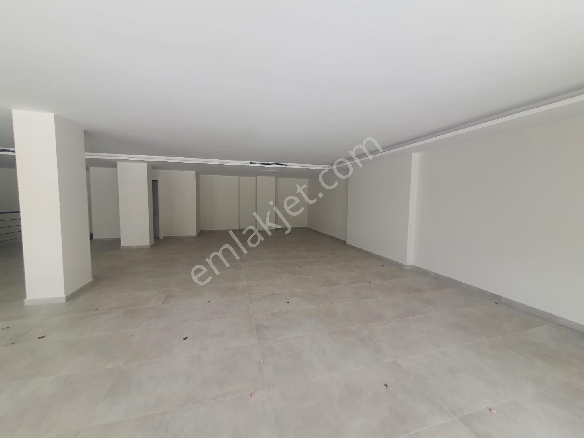 Kuşadası 250m2 Kiralık Dükkan,ana Cadde Üzeri Otoparklı - Görsel 16