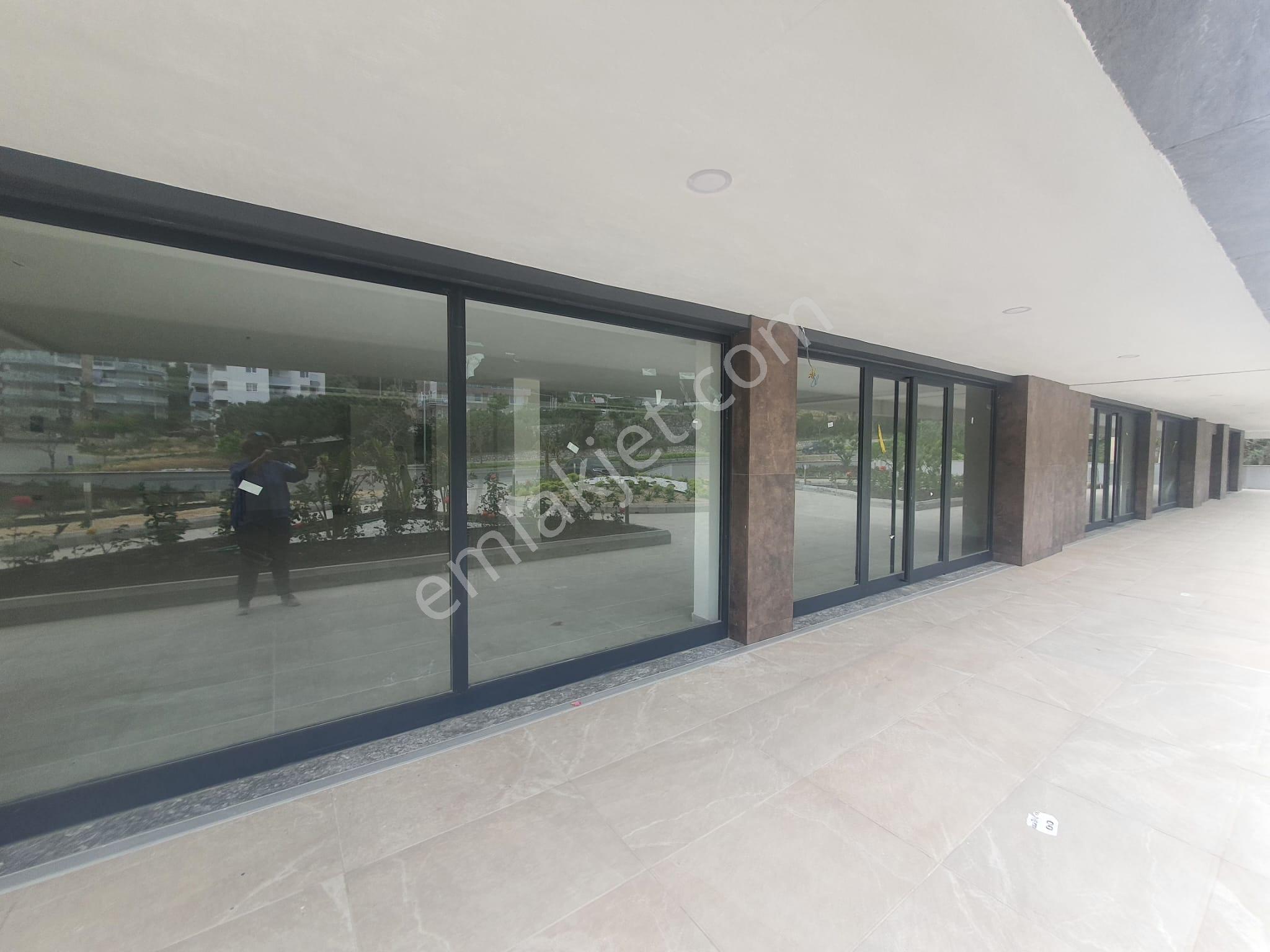 Kuşadası 250m2 Kiralık Dükkan,ana Cadde Üzeri Otoparklı - Görsel 11