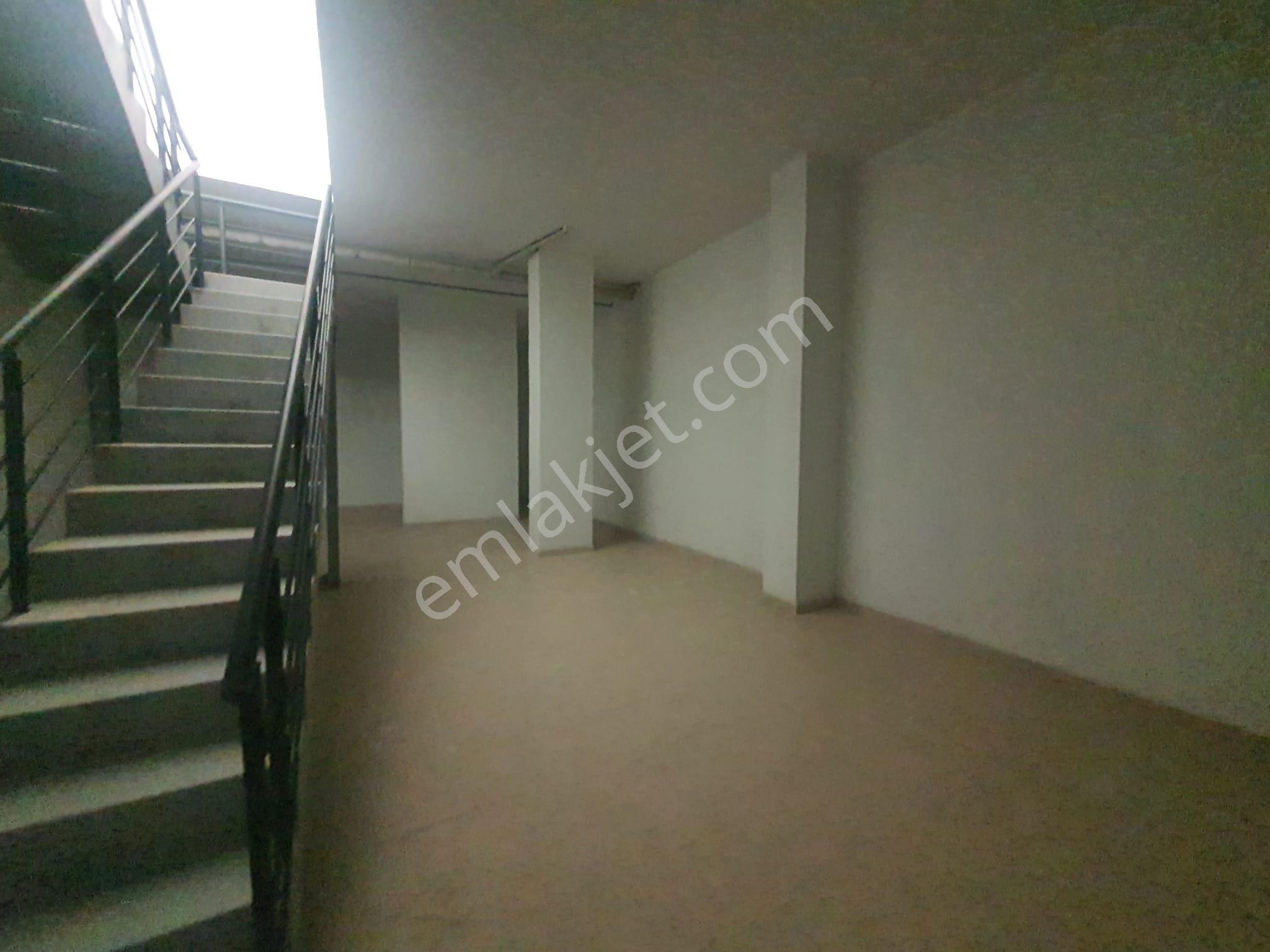 Kuşadası 250m2 Kiralık Dükkan,ana Cadde Üzeri Otoparklı - Görsel 14