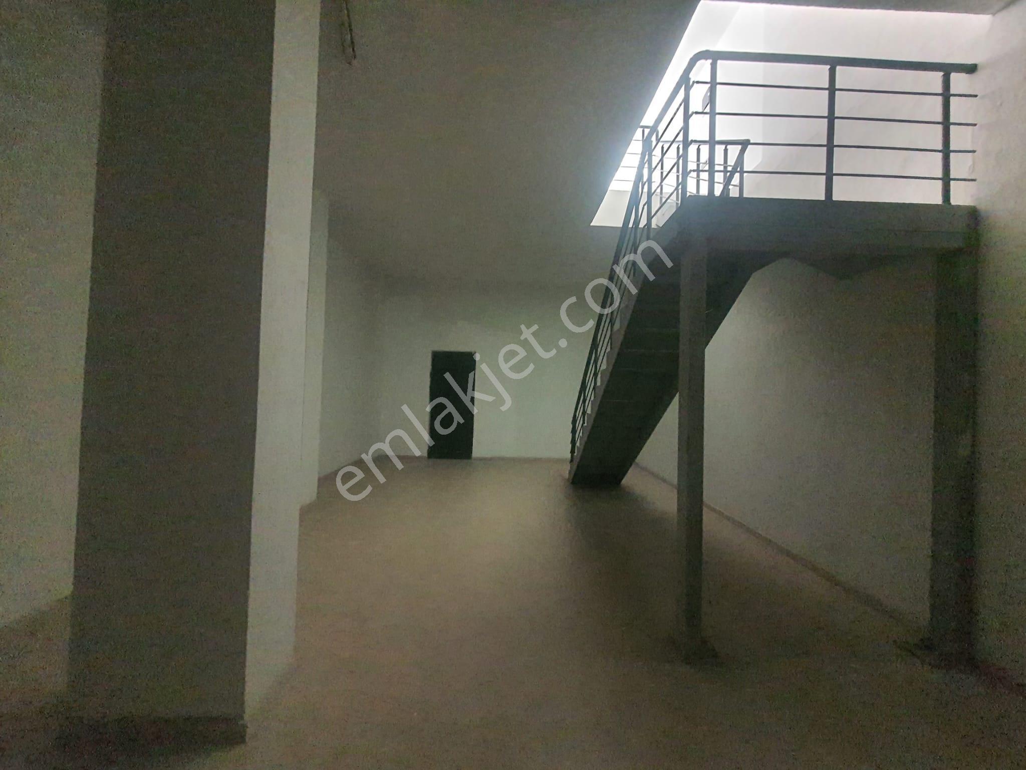 Kuşadası 250m2 Kiralık Dükkan,ana Cadde Üzeri Otoparklı - Görsel 13