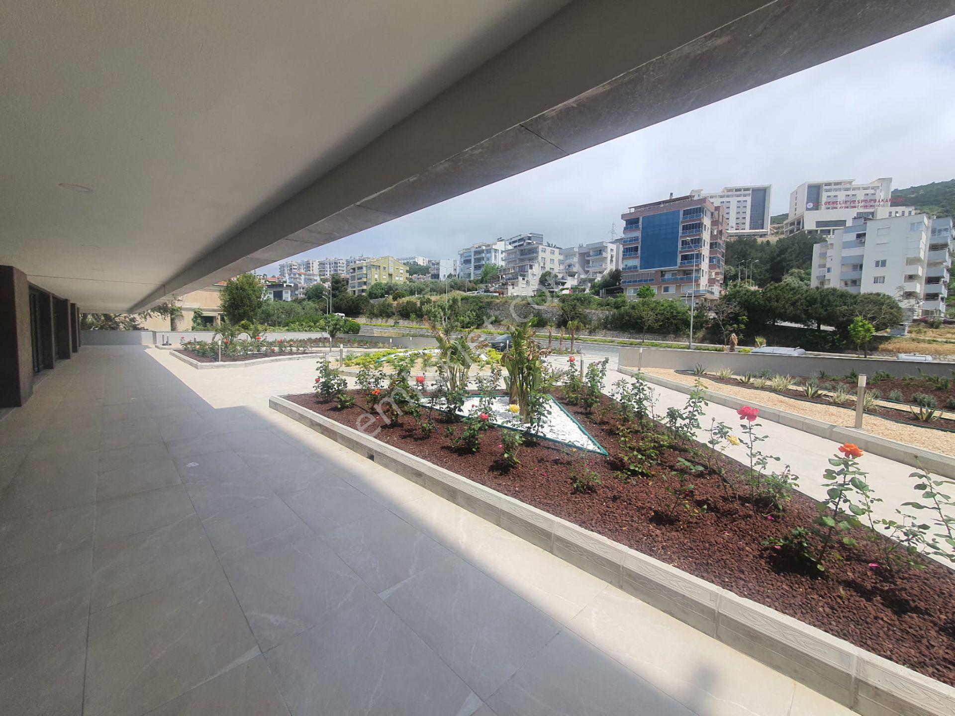 Kuşadası 250m2 Kiralık Dükkan,ana Cadde Üzeri Otoparklı - Görsel 3