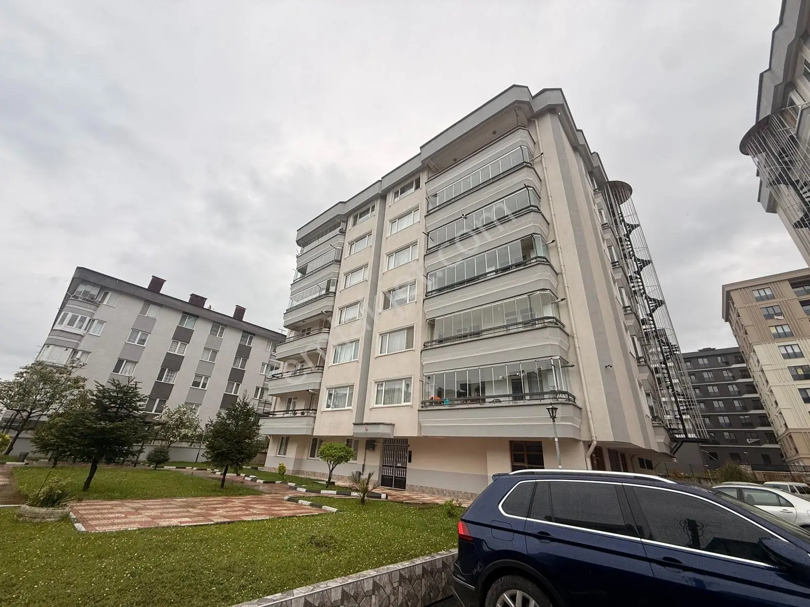 Resuloğlu Emlak'tan Cumhuriyet Mah Site İçi 135 M2 Krediye Uygun