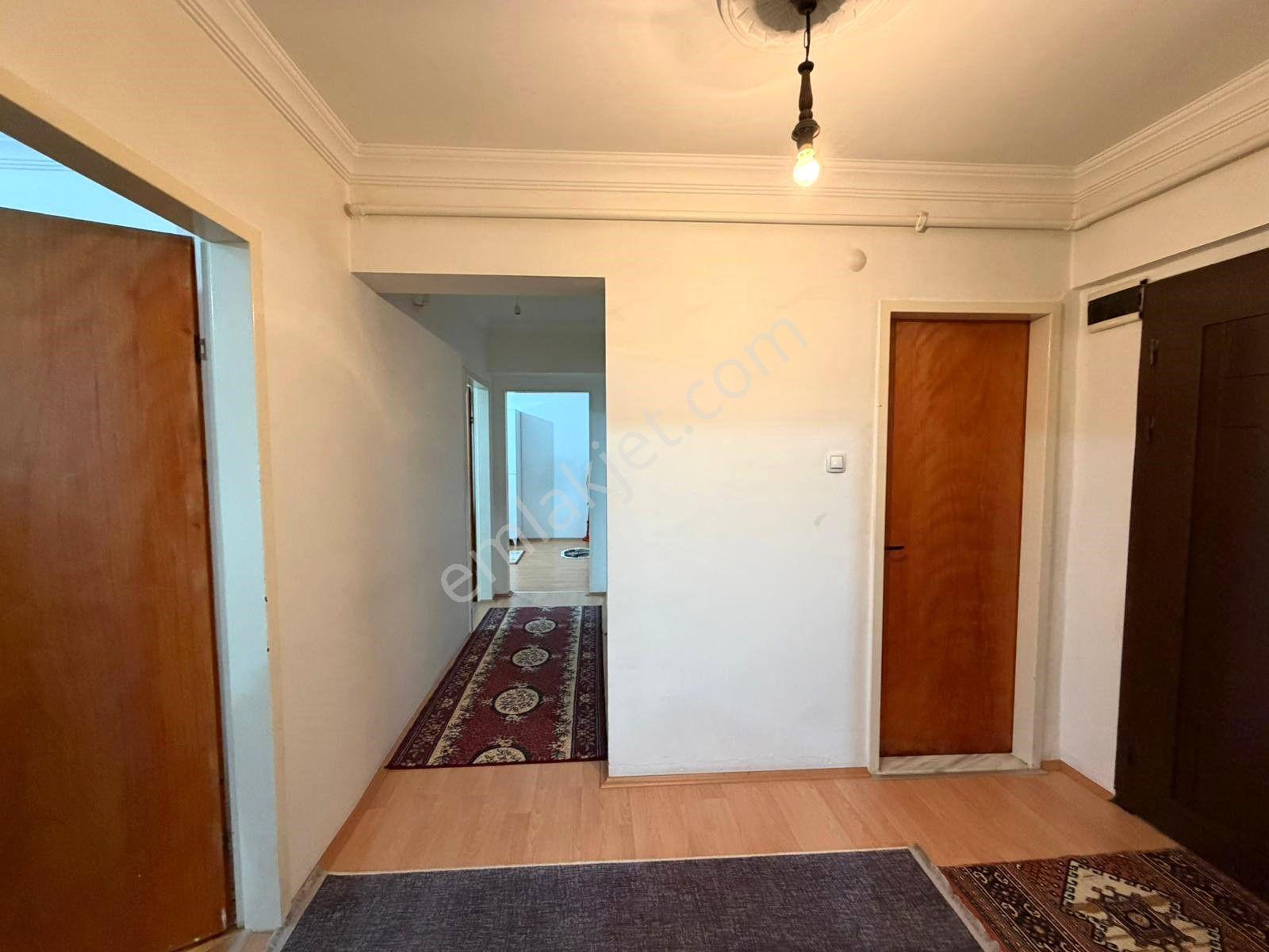 Uzman Emlak'tan İncirli Mh.de +kilerli+ebeveyn Banyolu Eşyalı Kiralık 2+1 Daire - Görsel 19