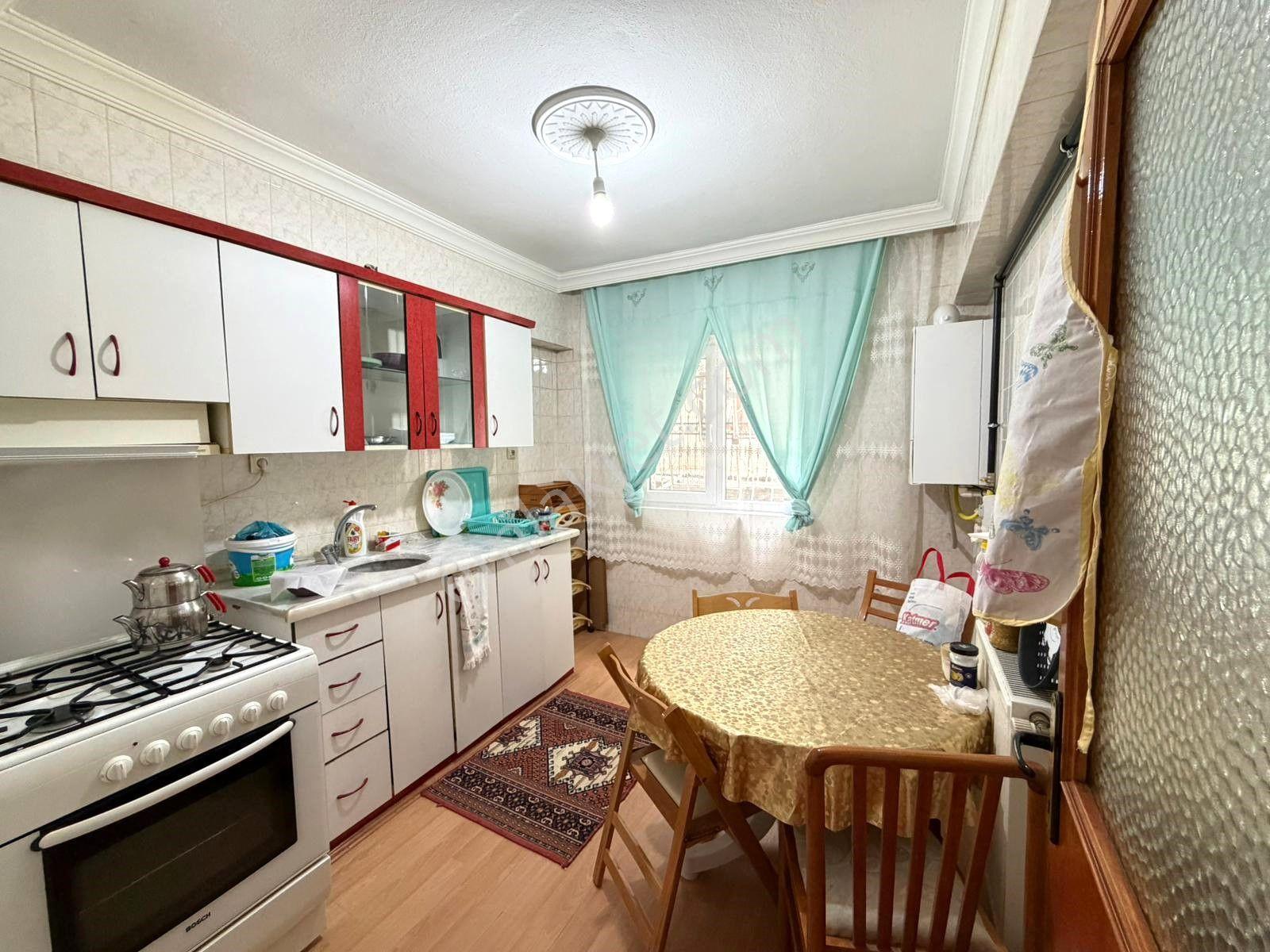 Uzman Emlak'tan İncirli Mh.de +kilerli+ebeveyn Banyolu Eşyalı Kiralık 2+1 Daire - Görsel 8