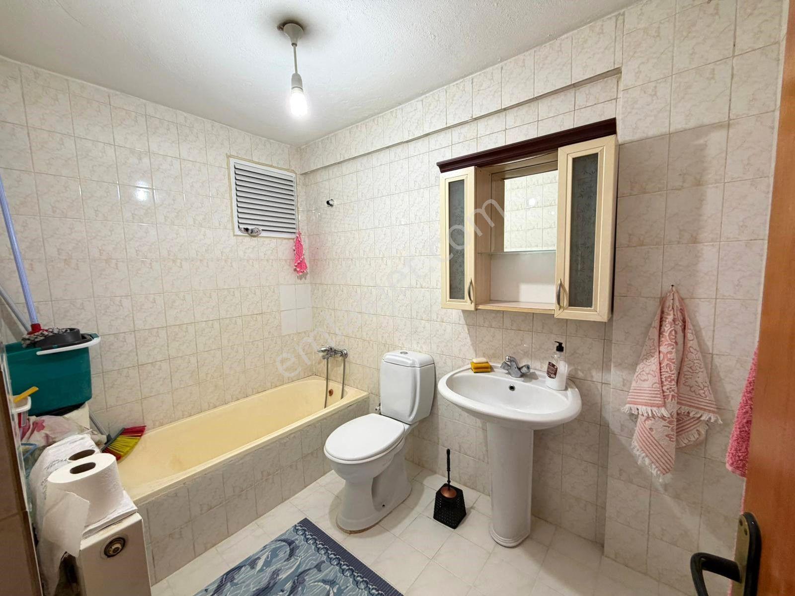 Uzman Emlak'tan İncirli Mh.de +kilerli+ebeveyn Banyolu Eşyalı Kiralık 2+1 Daire - Görsel 12