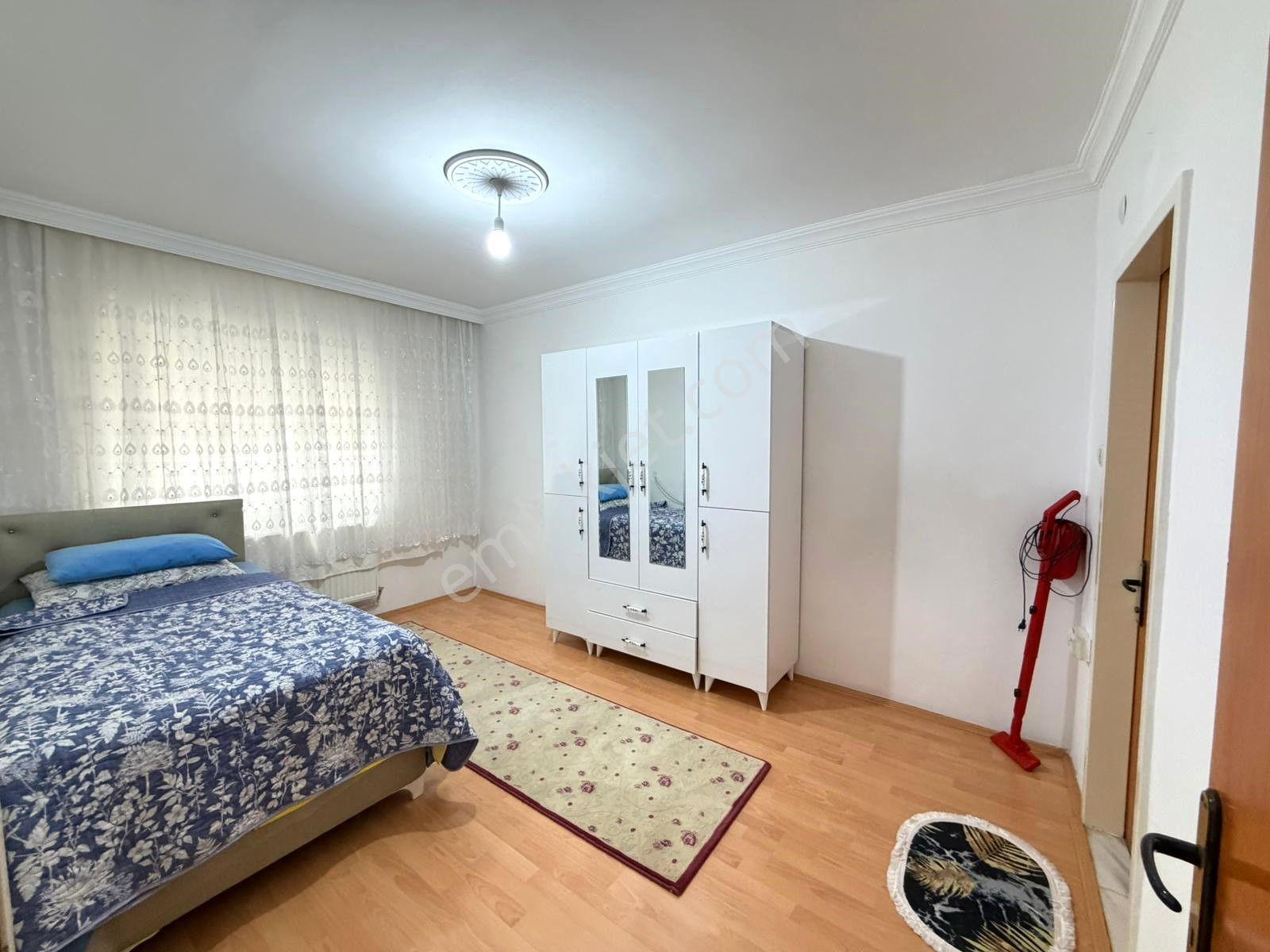 Uzman Emlak'tan İncirli Mh.de +kilerli+ebeveyn Banyolu Eşyalı Kiralık 2+1 Daire - Görsel 6