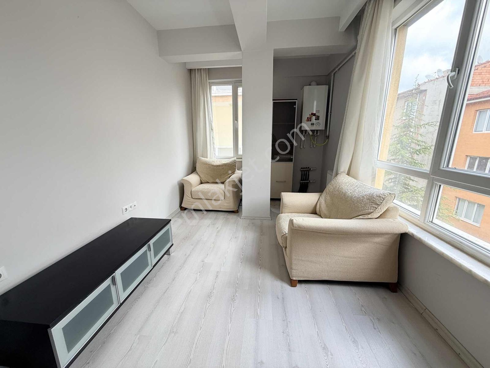 Özbey'den Bahçelievler Mh Ara Kat Kiralık 1+1 Daire - Görsel 3