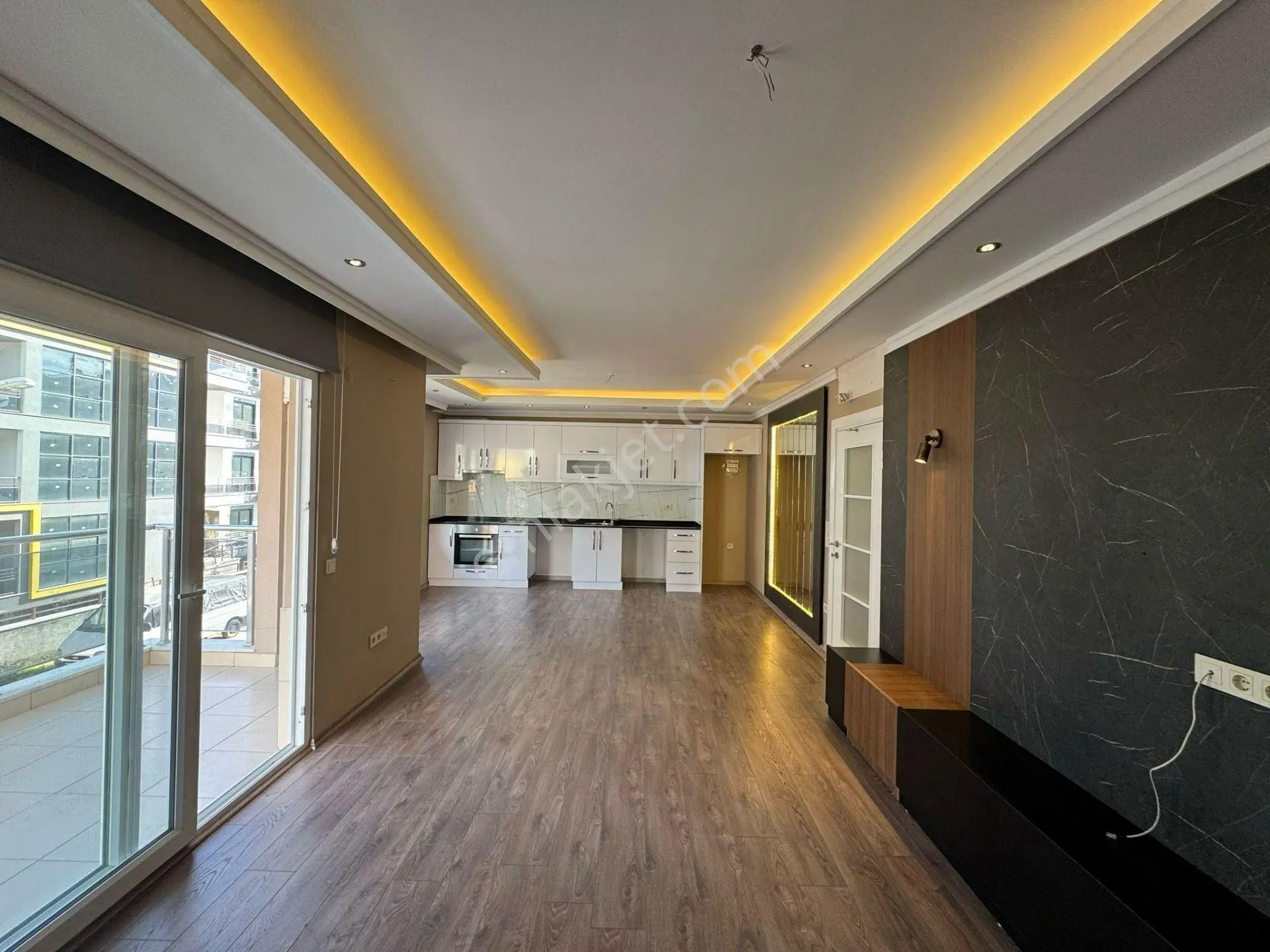 Alanya Kestel’de Denize 400 M 2+1 Özel Dizayn Satılık Daire