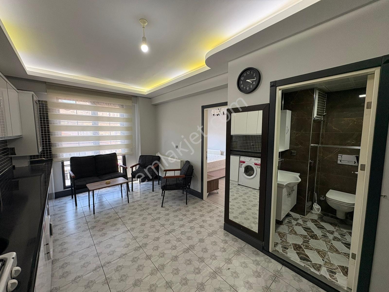 Çift Cepheli 1+1 Köşebaşı Binada Köşe Daire İçerisi Lüks Eşyalı - Görsel 10
