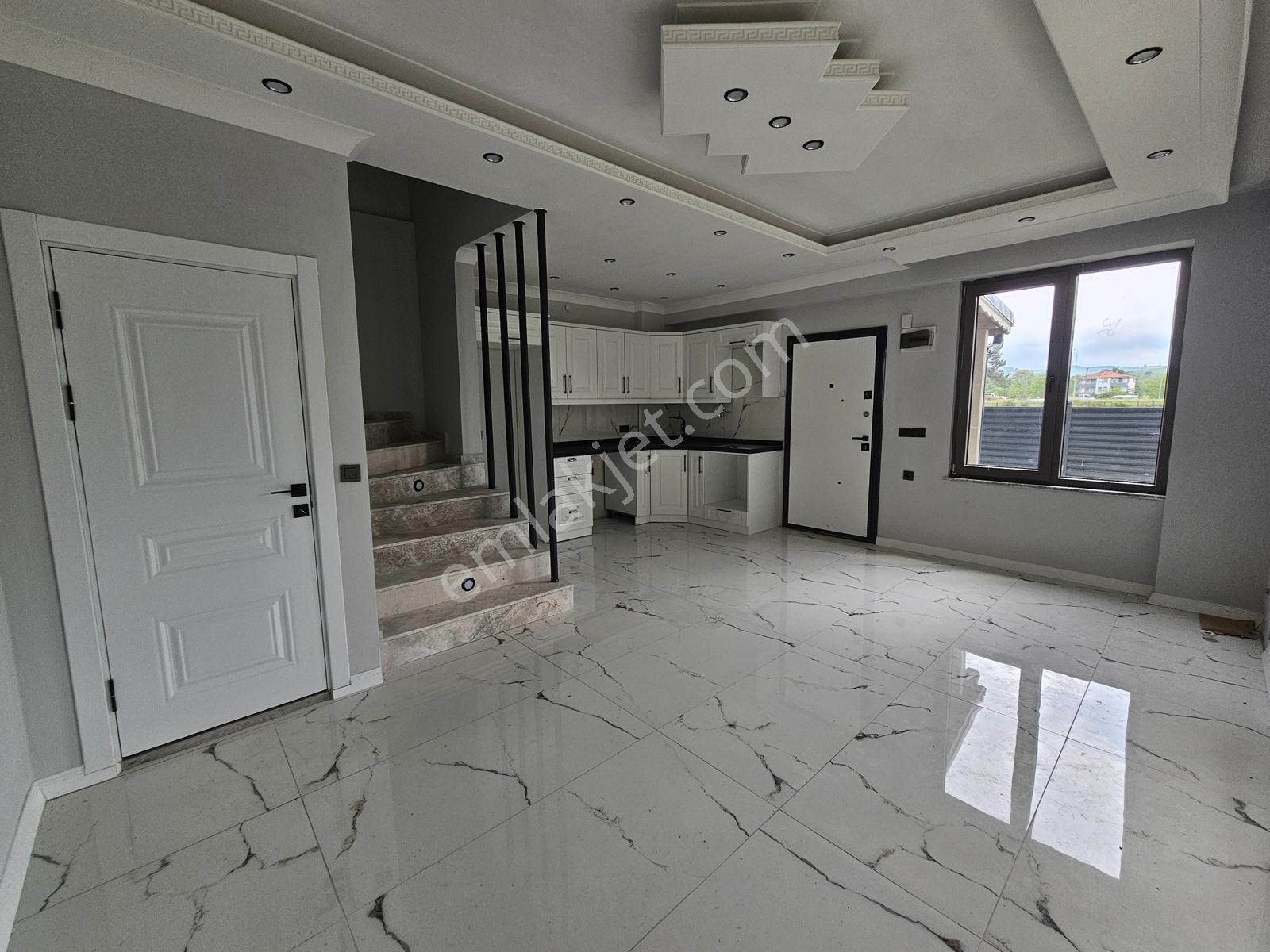 Deniz'den 3+1 Merkezi Konumda, Bahçeli Satılık Villa - Görsel 23