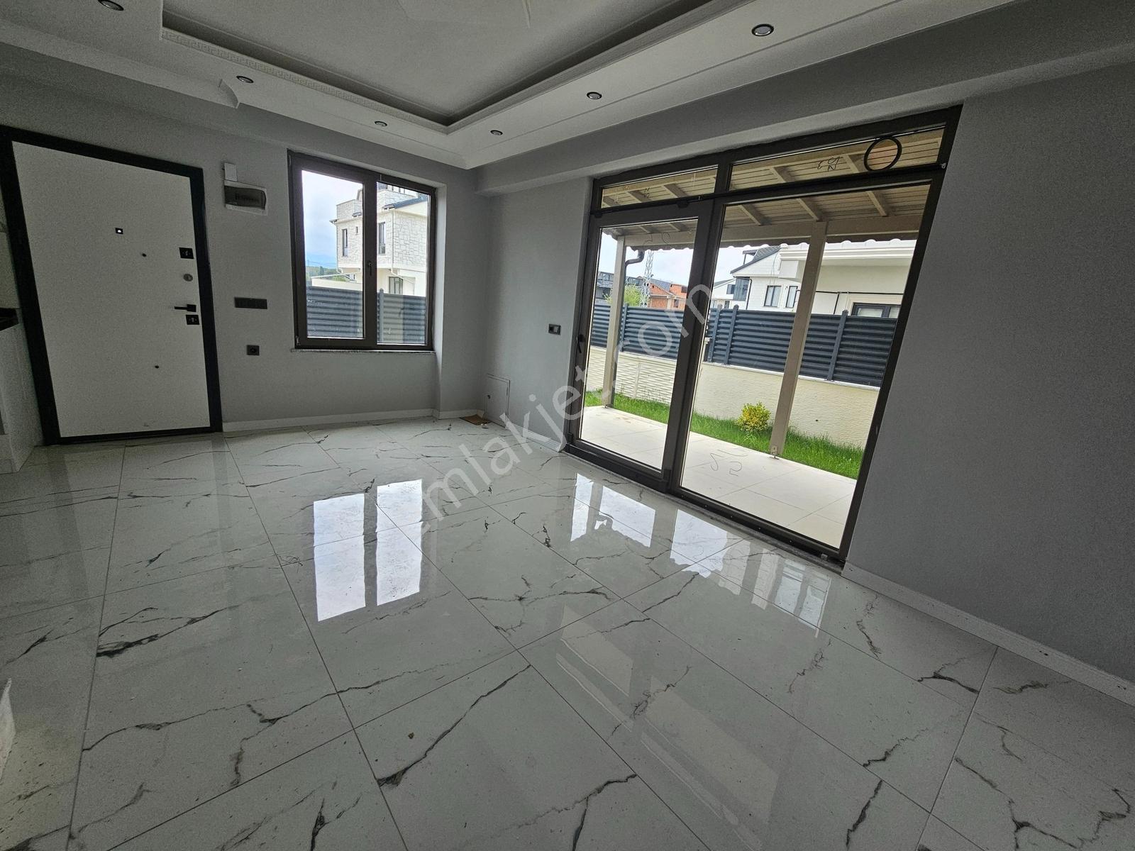 Deniz'den 3+1 Merkezi Konumda, Bahçeli Satılık Villa - Görsel 32