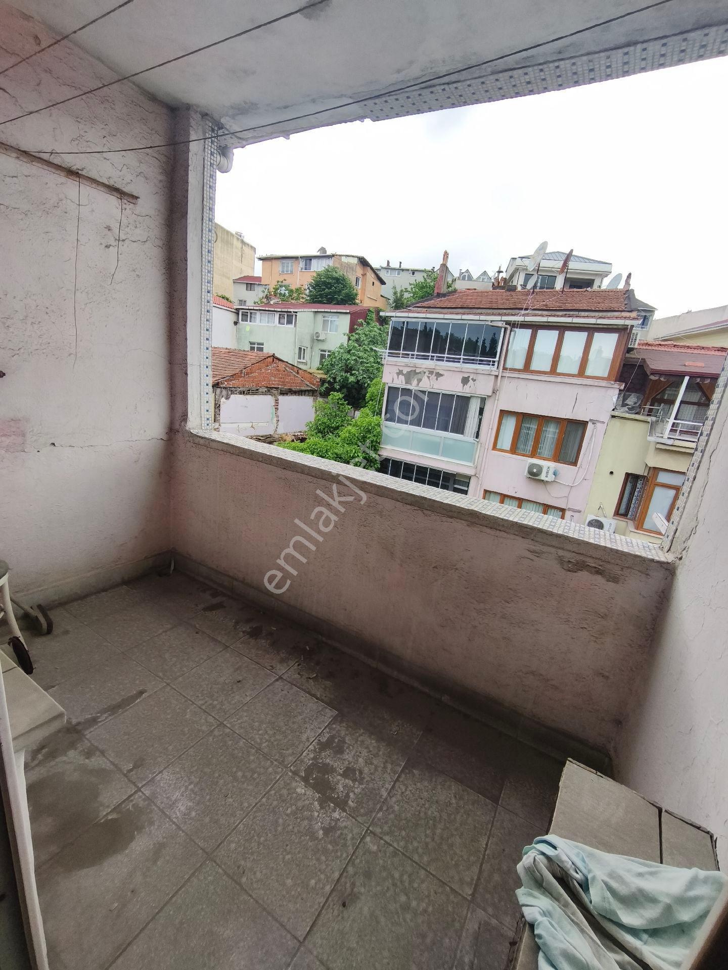 Eyüp Nişanci Mh. 1+1 / 60m2 / 4.kat / Kat Mulkiyetli / Masrafli / Balkonlu / Metrobüse 3dk - Görsel 8