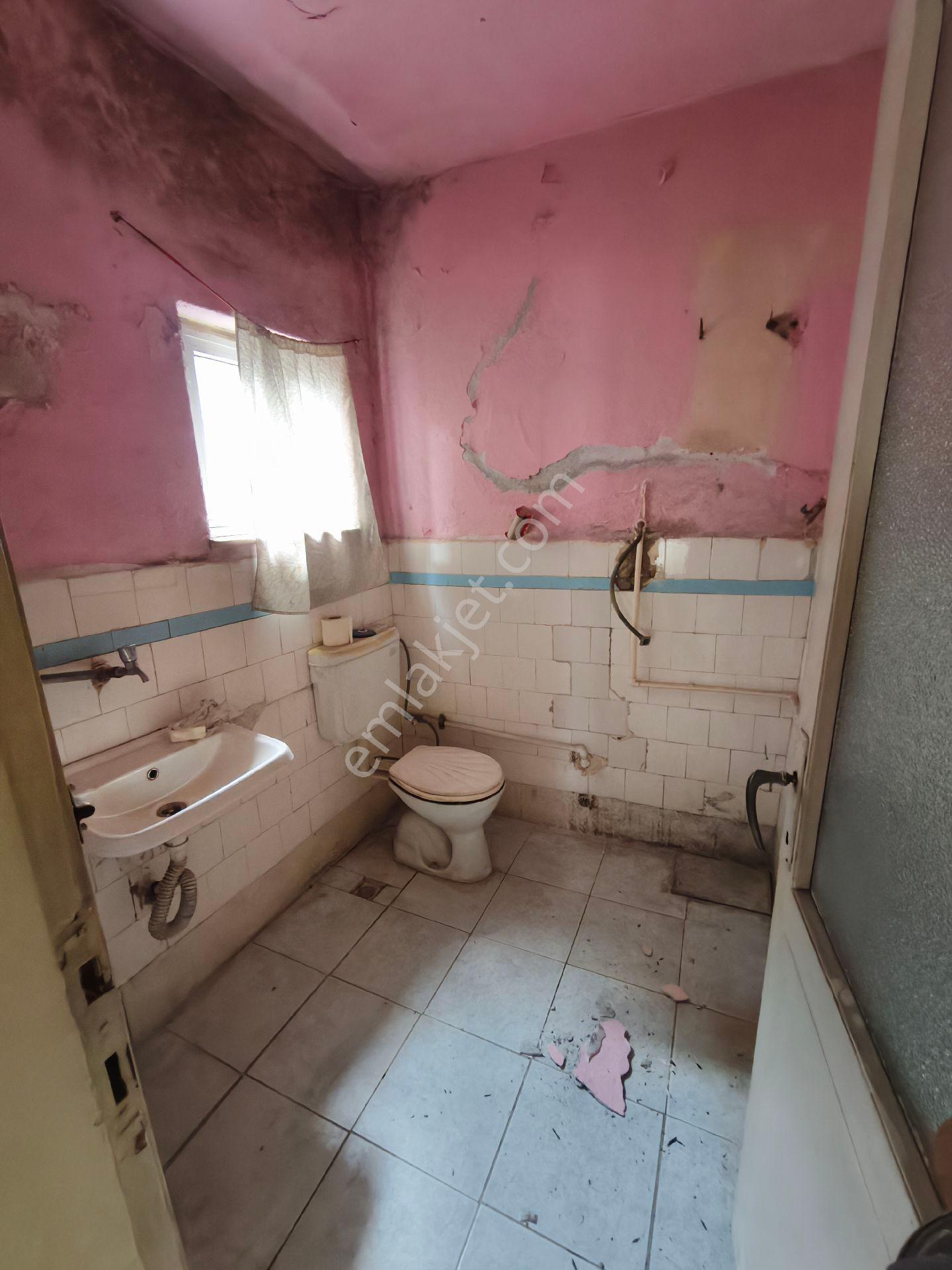 Eyüp Nişanci Mh. 1+1 / 60m2 / 4.kat / Kat Mulkiyetli / Masrafli / Balkonlu / Metrobüse 3dk - Görsel 24