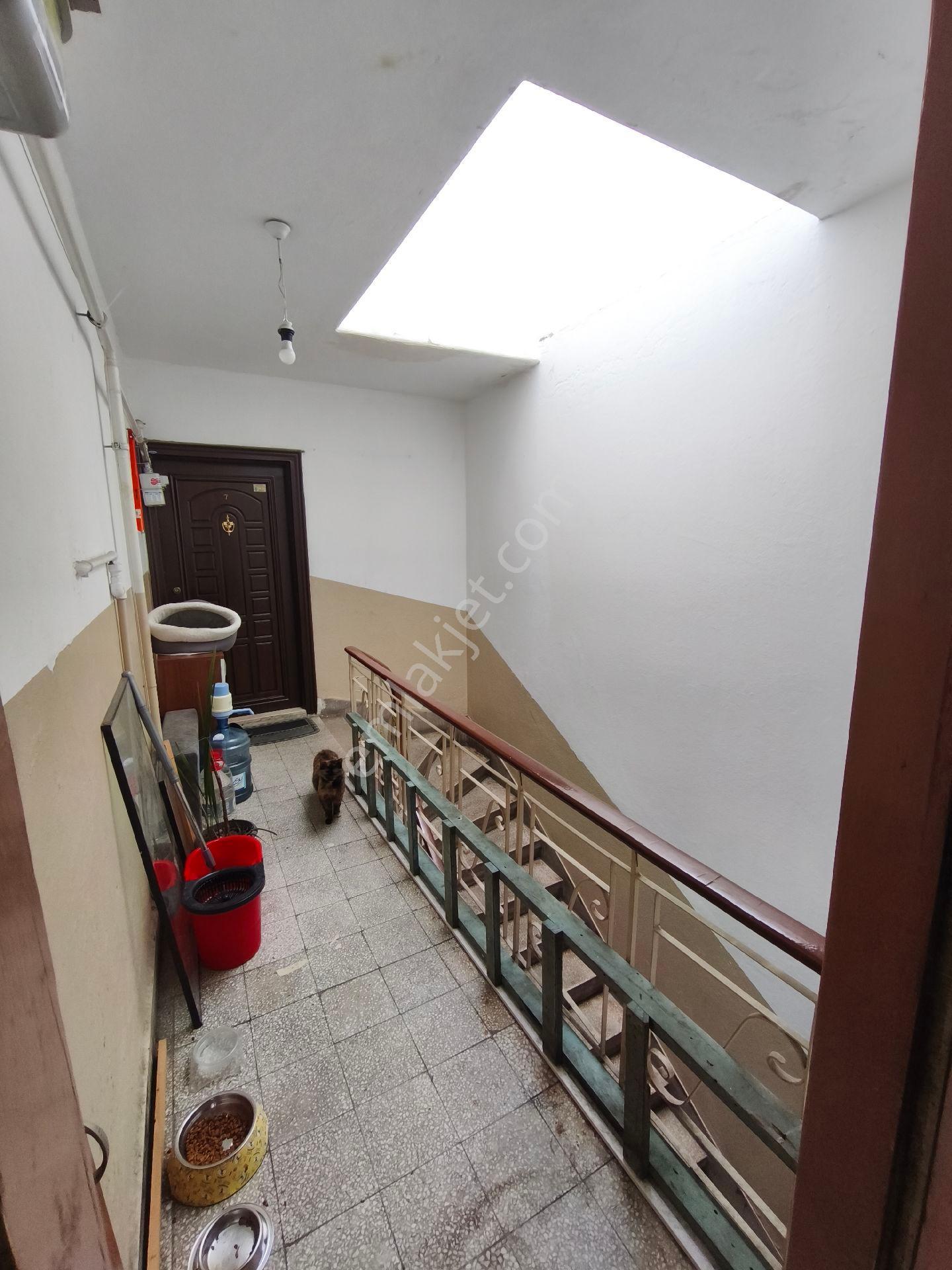 Eyüp Nişanci Mh. 1+1 / 60m2 / 4.kat / Kat Mulkiyetli / Masrafli / Balkonlu / Metrobüse 3dk - Görsel 26